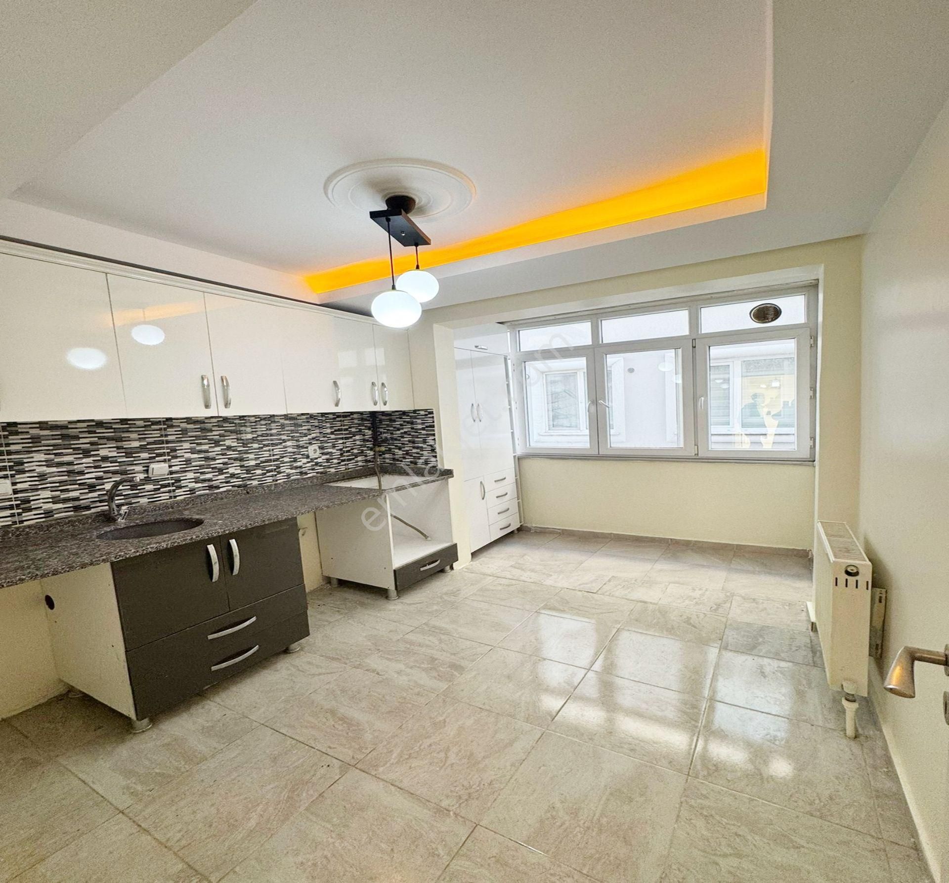 Sedef Gyo'dan Güzelyurt Metrobüs Yanında Acill Satılık Arakat Daire - Görsel 19