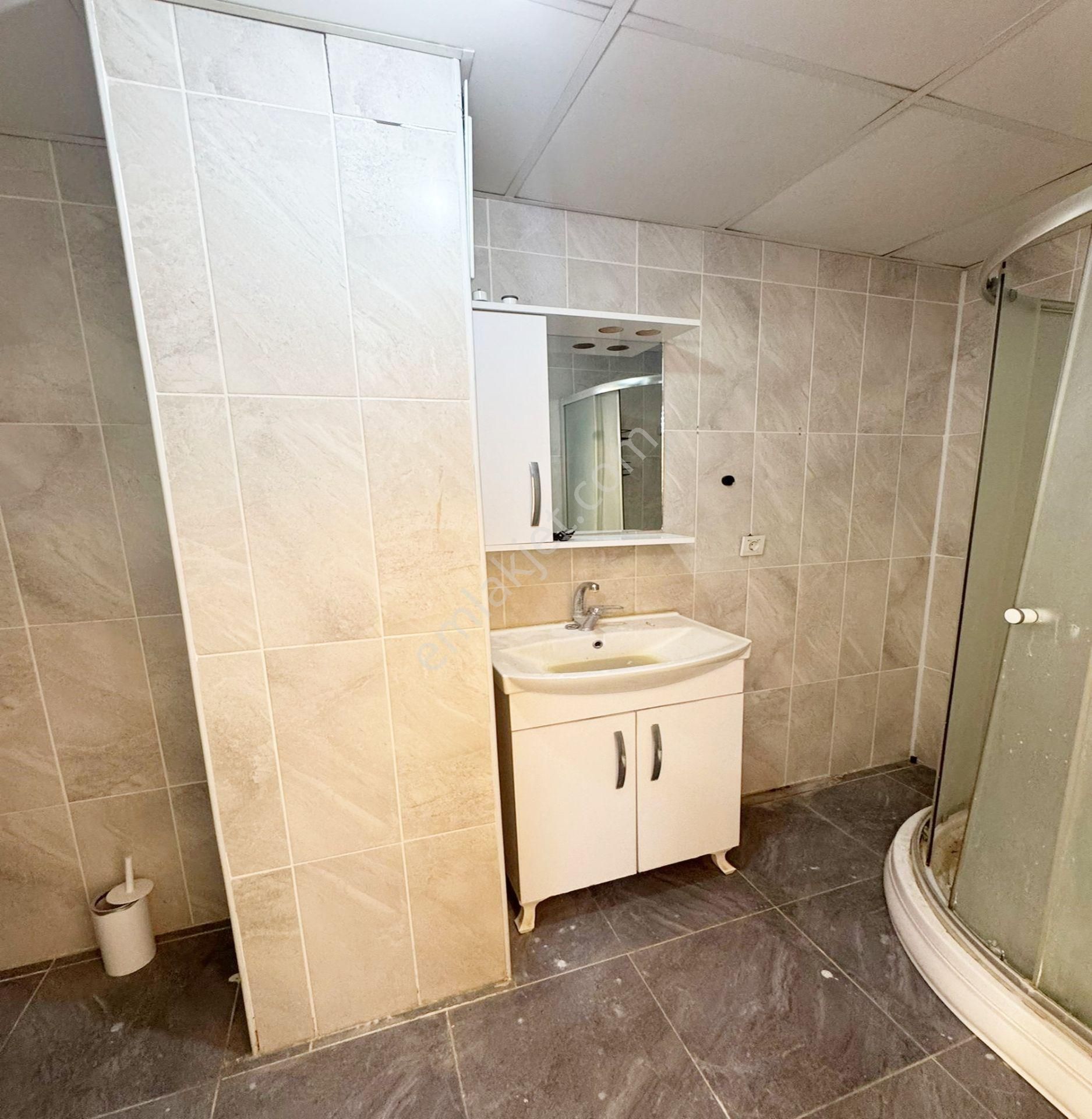 Sedef Gyo'dan Güzelyurt Metrobüs Yanında Acill Satılık Arakat Daire - Görsel 9