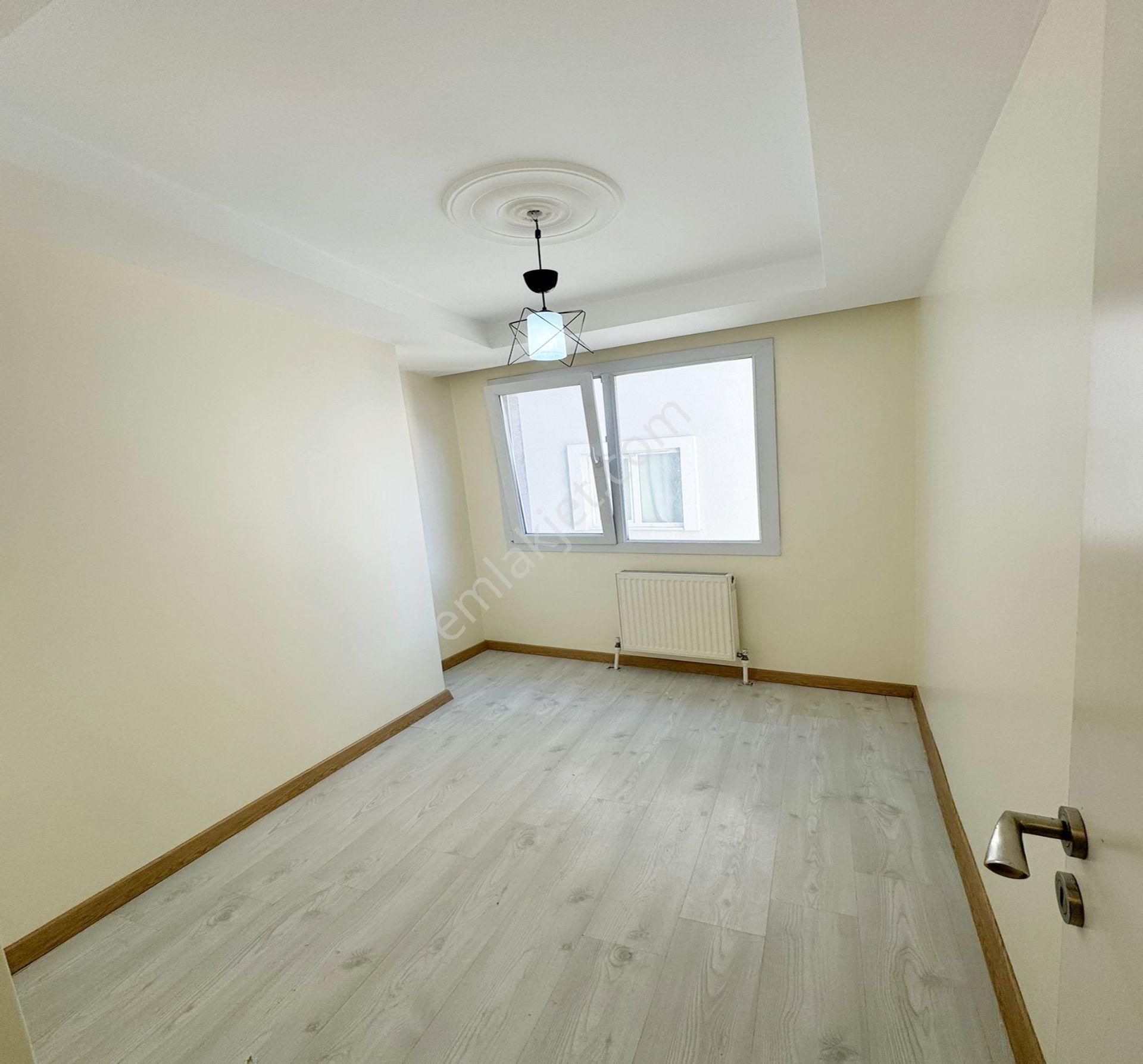 Sedef Gyo'dan Güzelyurt Metrobüs Yanında Acill Satılık Arakat Daire - Görsel 6