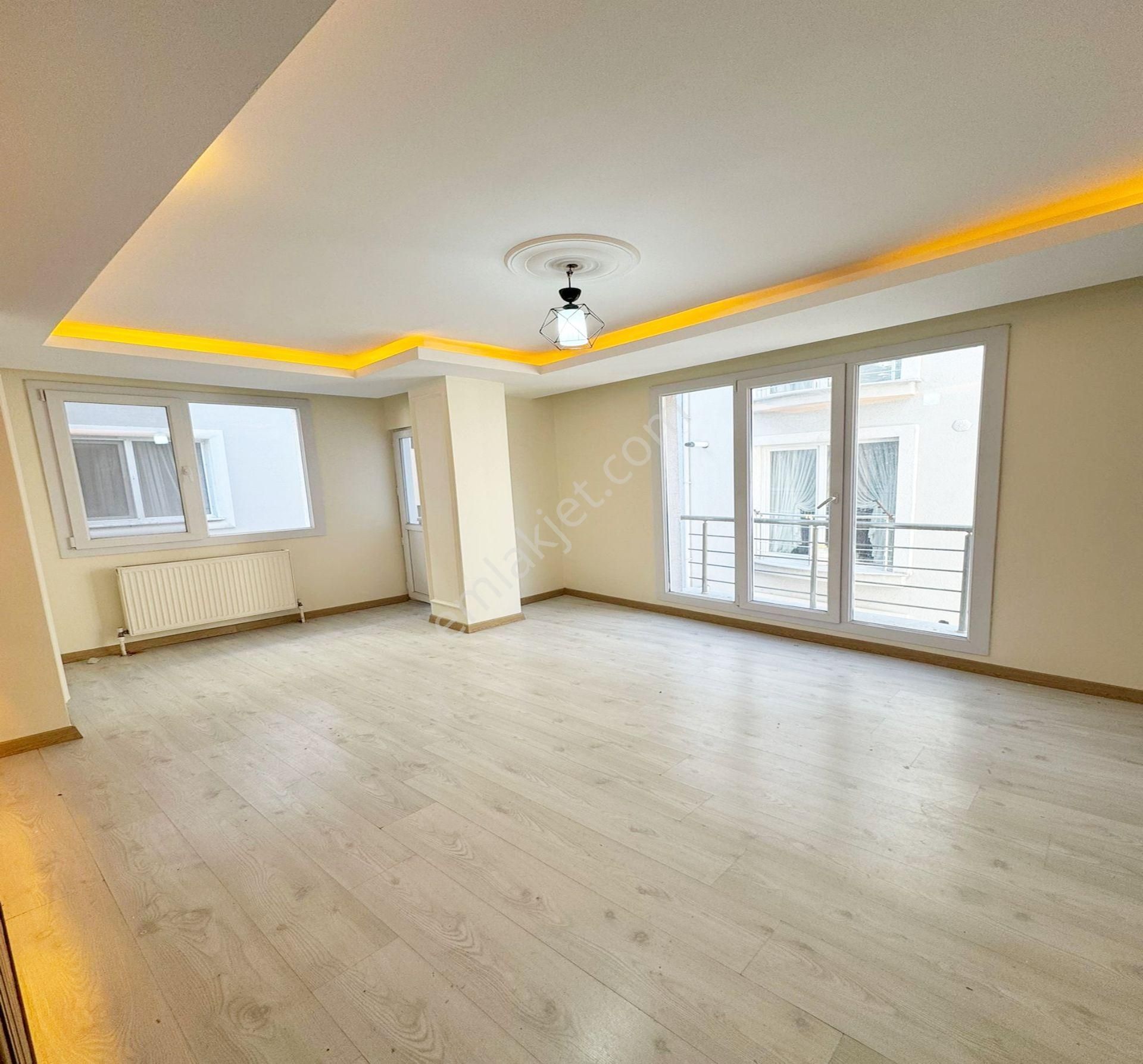 Sedef Gyo'dan Güzelyurt Metrobüs Yanında Acill Satılık Arakat Daire - Görsel 2