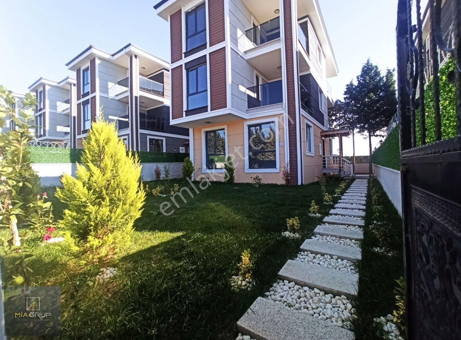 Marmaraereğlisi Dereağzı Satılık Villa Saklı Bahçe