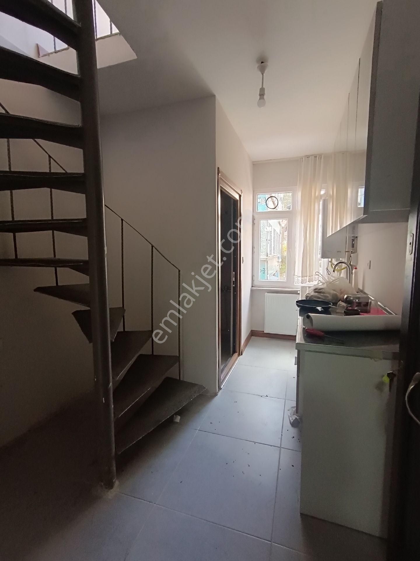 Fatih Seyyid Ömer Kiralık Daire Kocamustafapaşa Da Kiralık Studyo Daire 1+0