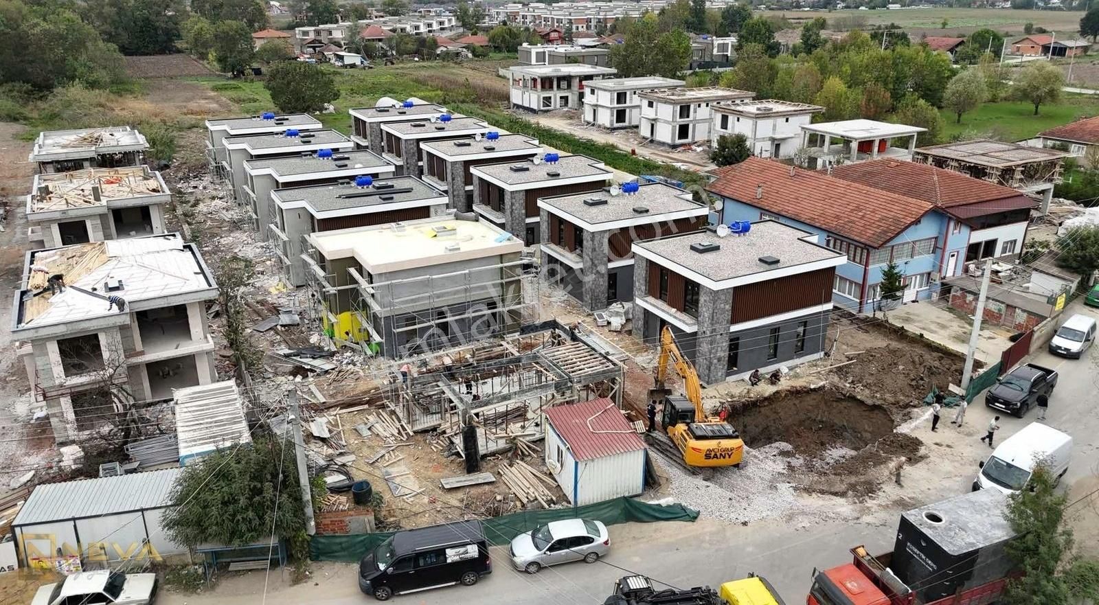 Serdivan Aralık Satılık Villa Serdivan Aralık Mah.satılık 3+1 168 M2 Müstakil Bahçeli Villalar