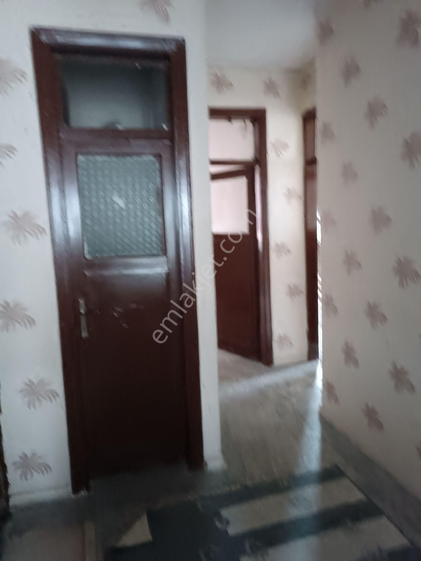 Şanlıurfa Haliliye Okula Yakın Kiralık Daire Kardememlak. Tan Kiralık Daire Beşinci Kat 2/1 Normal Sobalı Daire