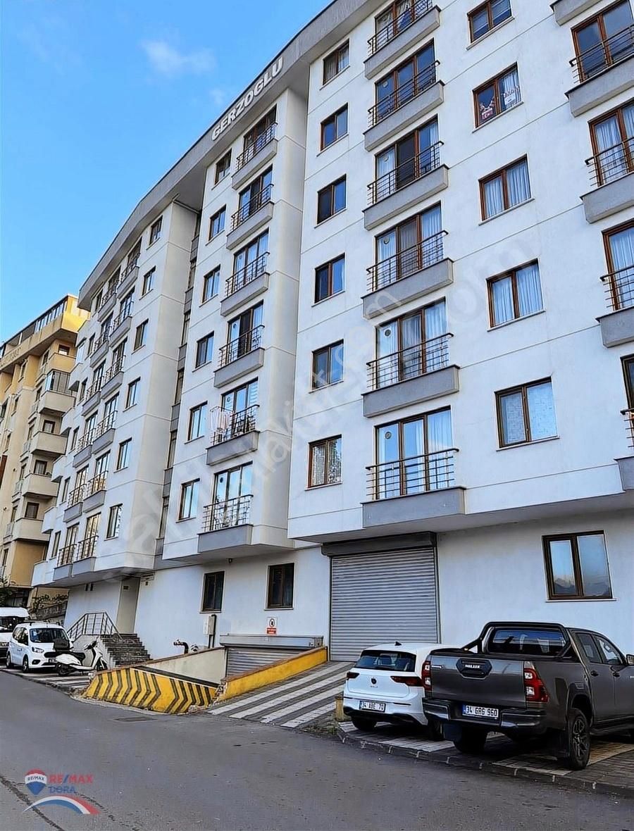 Maltepe Girne Satılık Daire Girne Mh.yeni Bina 110 M2 Bahçe Kullanımlı Keyifli Ara Dubleks