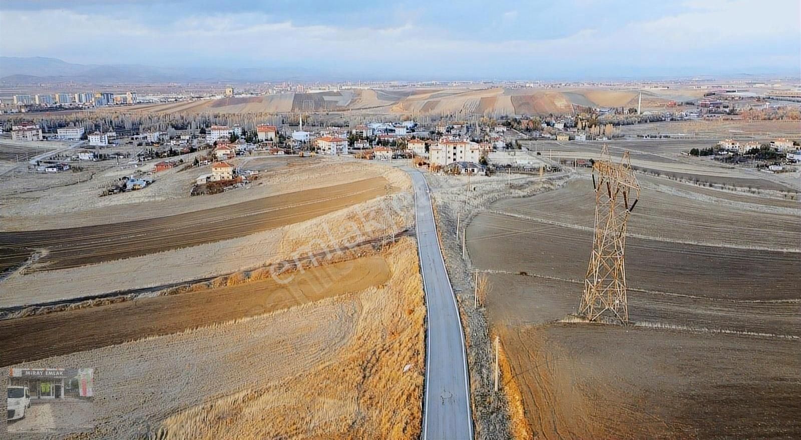 Pursaklar Peçenek Satılık Tarla Yatırım Yapmanın En Güzeli Şehre Yakın Gelecegi Güzel