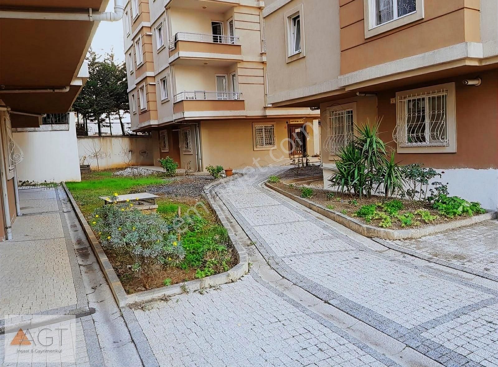 Ümraniye İnkılap Kiralık Daire Agt'den İnkılap Mah'de Hastane Karşısı 3+1 130m2 4.kat Daire