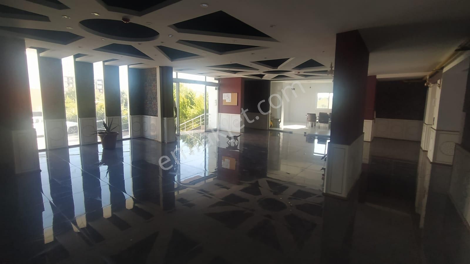 Tece Deniz Mah.de Havuzlu Site'de 1+1 Eşyalı Kiralık Daire - Görsel 9