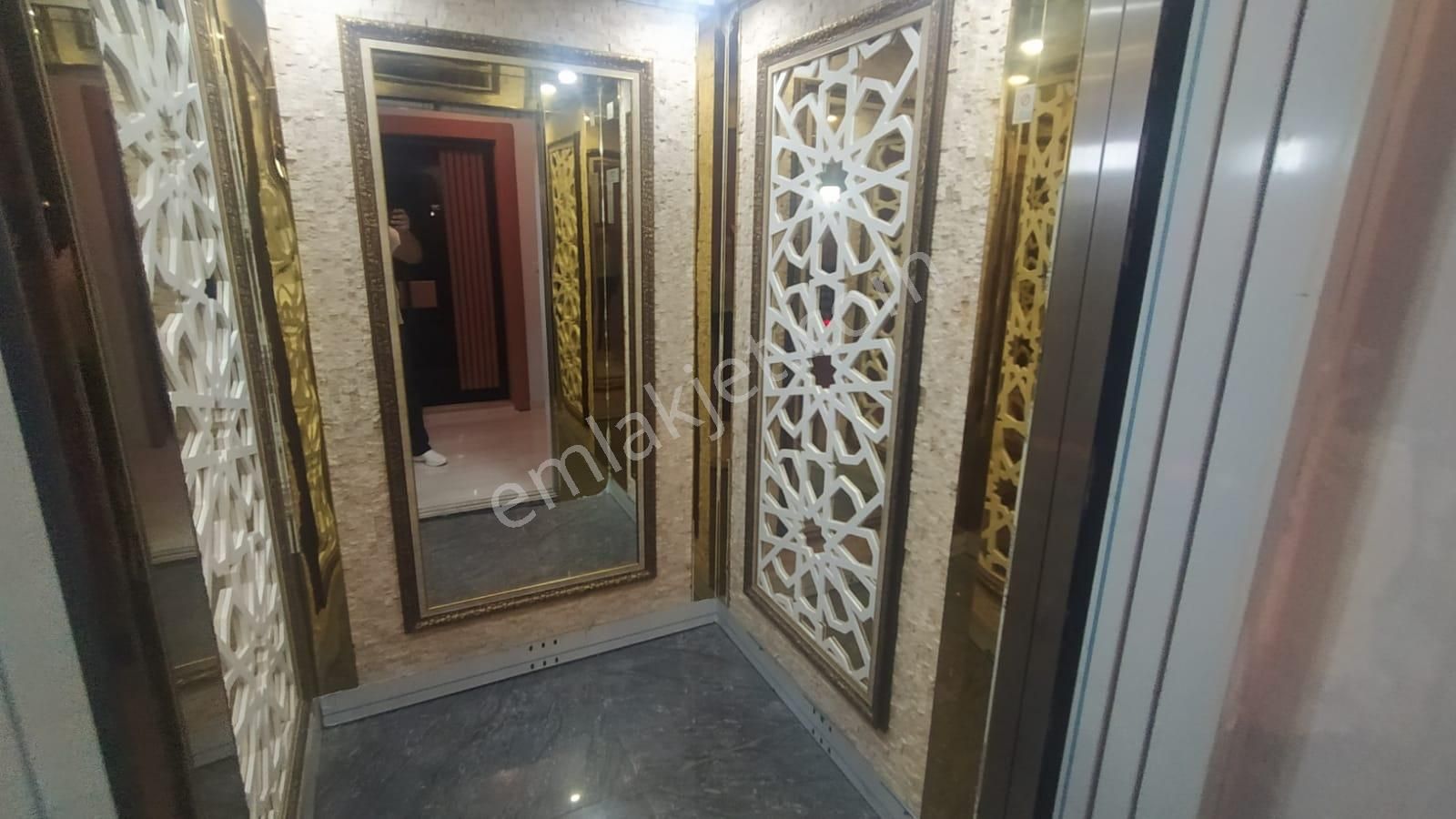 Tece Deniz Mah.de Havuzlu Site'de 1+1 Eşyalı Kiralık Daire - Görsel 11