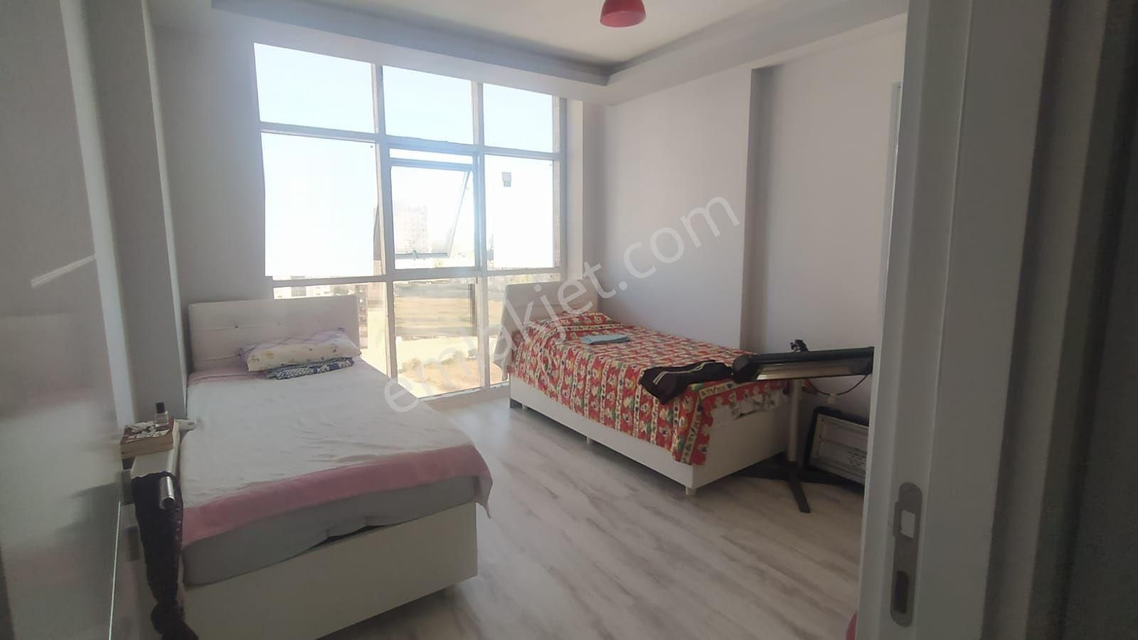Tece Deniz Mah.de Havuzlu Site'de 1+1 Eşyalı Kiralık Daire - Görsel 5