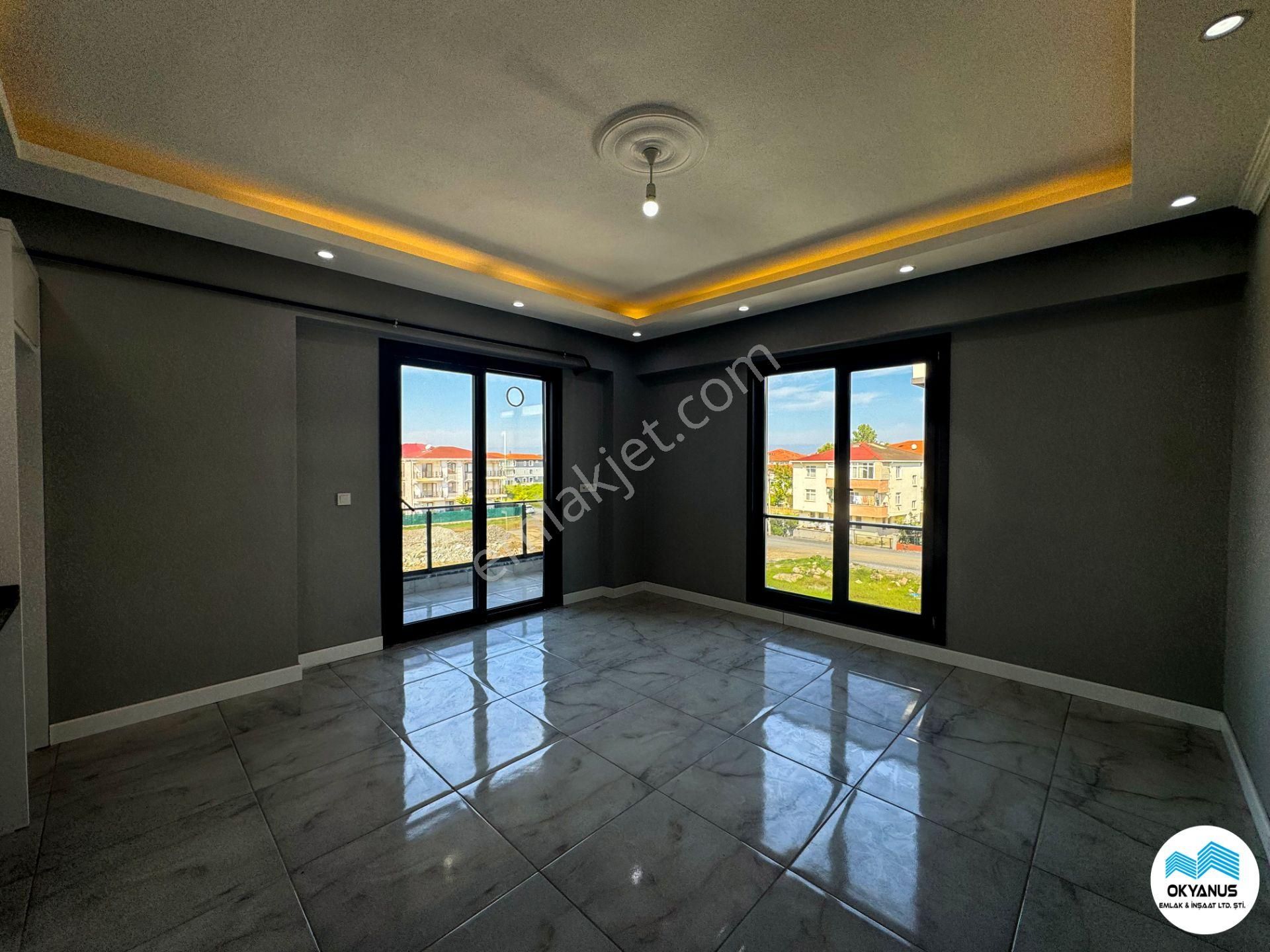 Karasu Yalı Satılık Daire Havuzlu Sitede 2+1 Eşsiz Daire Fırsatı Kaçmaz