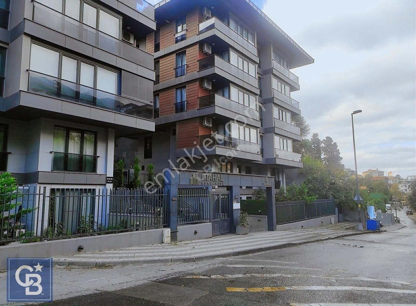 Üsküdar Burhaniye Kiralık Daire Mahal Burhaniye Sitesinde 40m2 Bahçe Kullanımlı Dubleks Daire