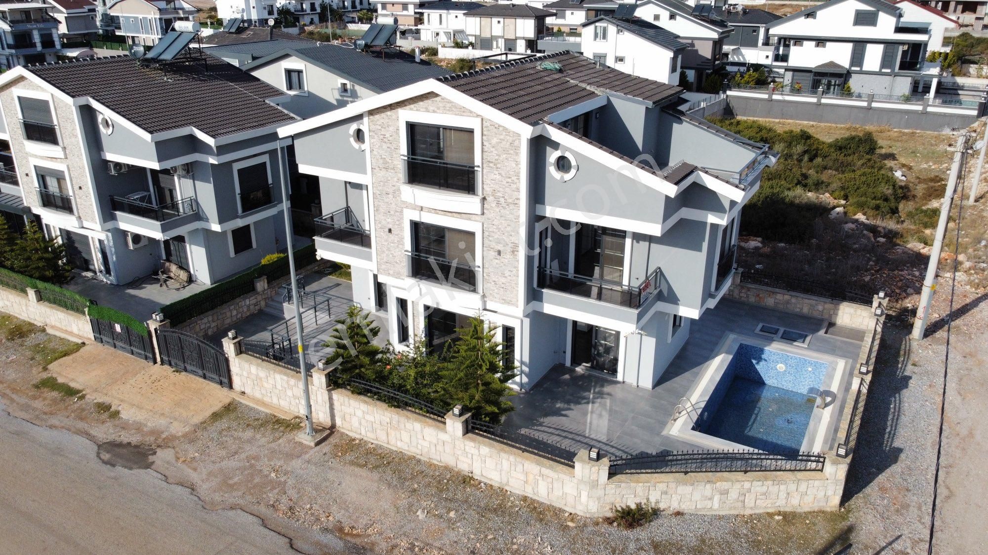 Didim Efeler Satılık Villa Didim'de Aşiret Paket Villa 6+1 Müstakil Havuzlu Tripleks Villa