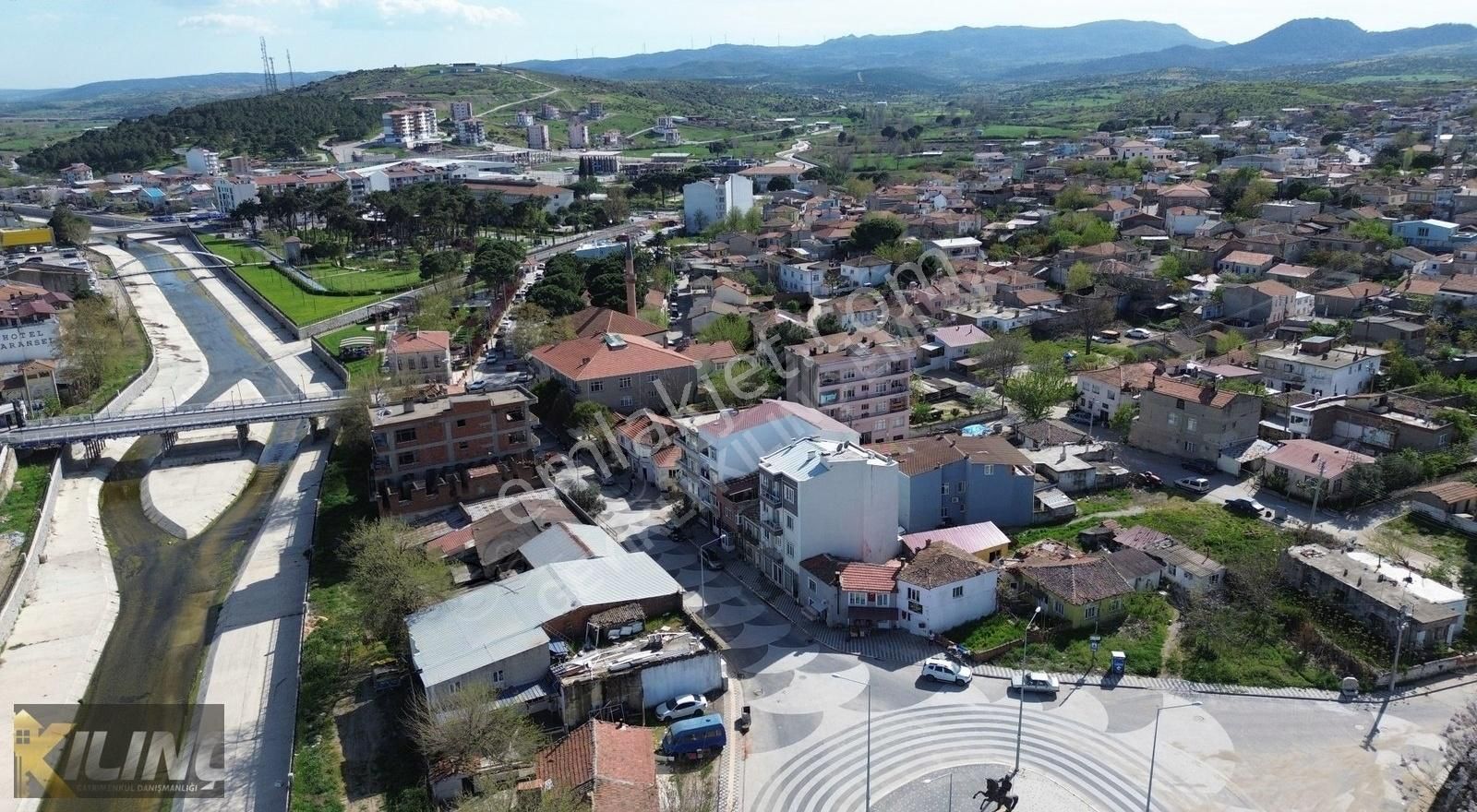 Ezine Gazi Satılık Müstakil Ev Çarşıya Ve Yeni Projelere Yürüme Mesafesinde Müstakil Ev