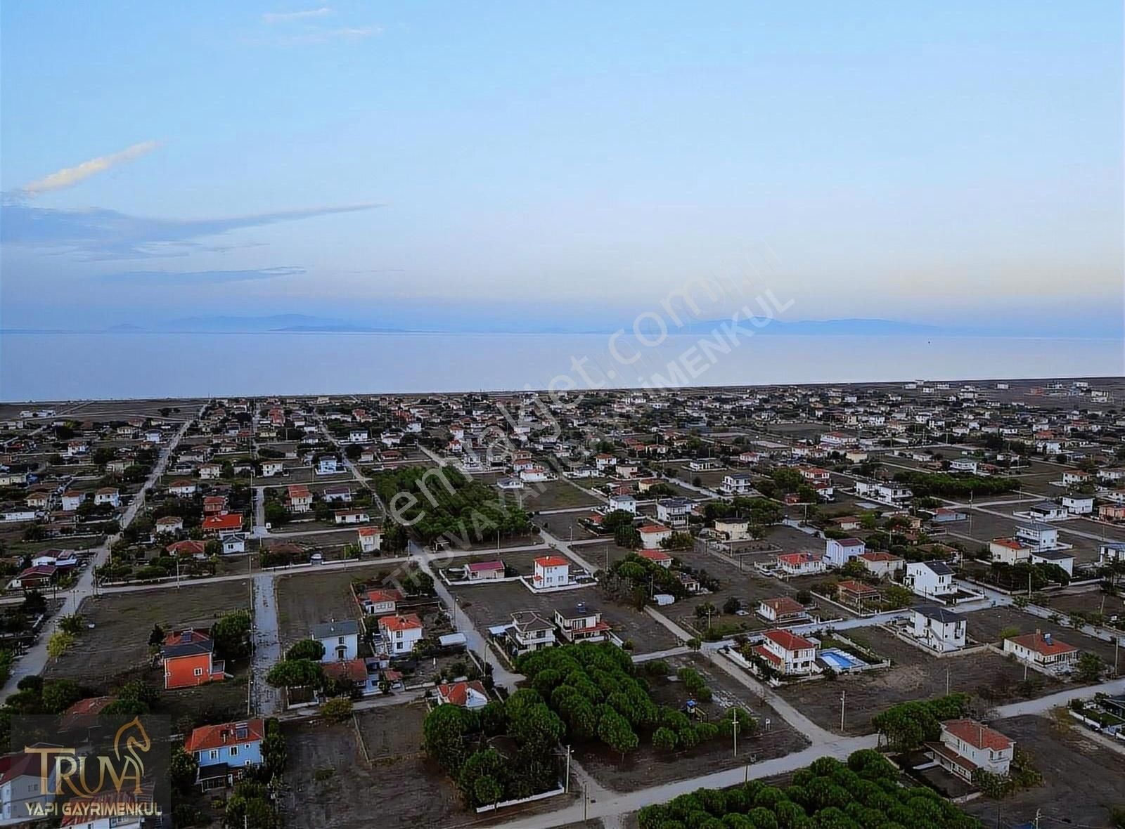 Biga Çeşmealtı Köyü Satılık Villa İmarlı (300 M2)biga Cesmealti Koyunde Site İci Arsa