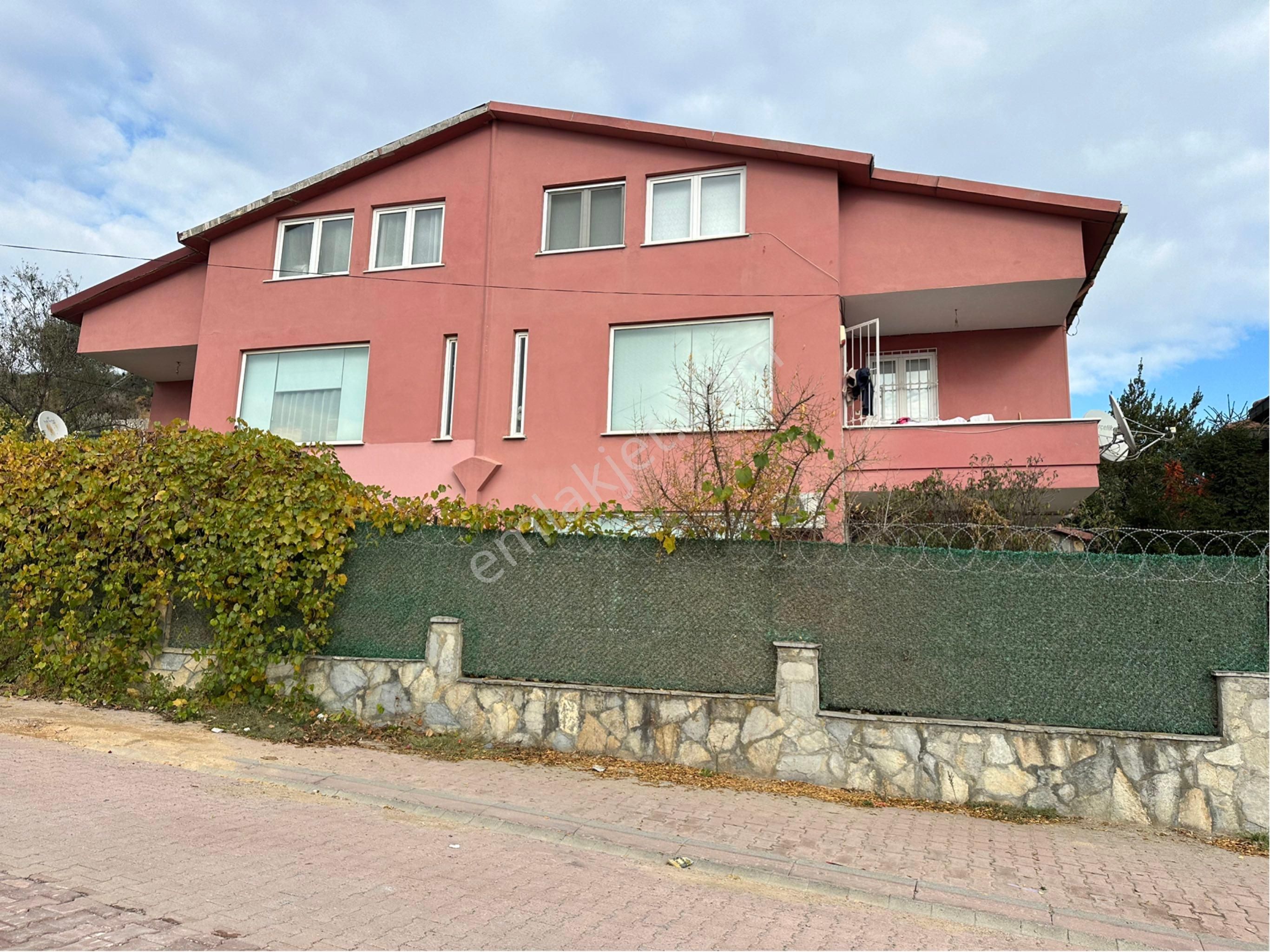 Darıca Cami Satılık Villa Darıcada Deniz Mn Metroya 200m Triplex İkiz Villa 8+4