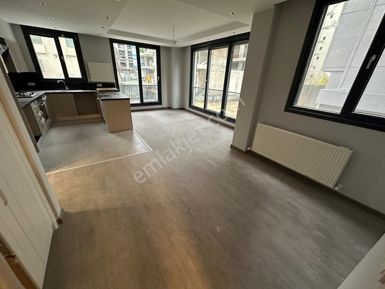 Kadıköy Caddebostan Kiralık Daire Caddebostan Sahil Denize Parka Çok Yakın 2+1 Sıfır