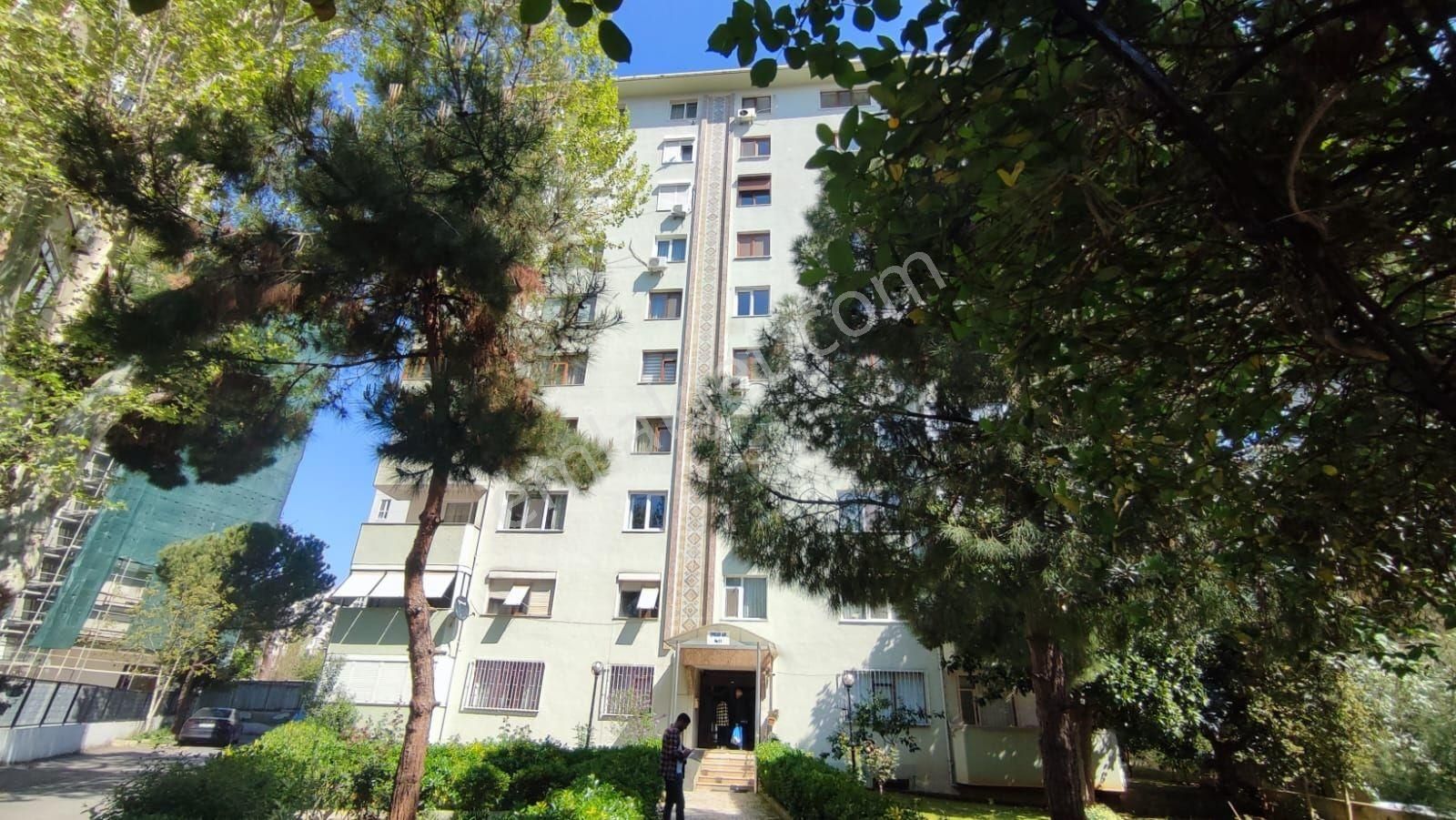 Kadıköy Erenköy Satılık Daire Met'den Erenköy'de 4+1 Balkonlu 170m2 Temiz Masrafsız