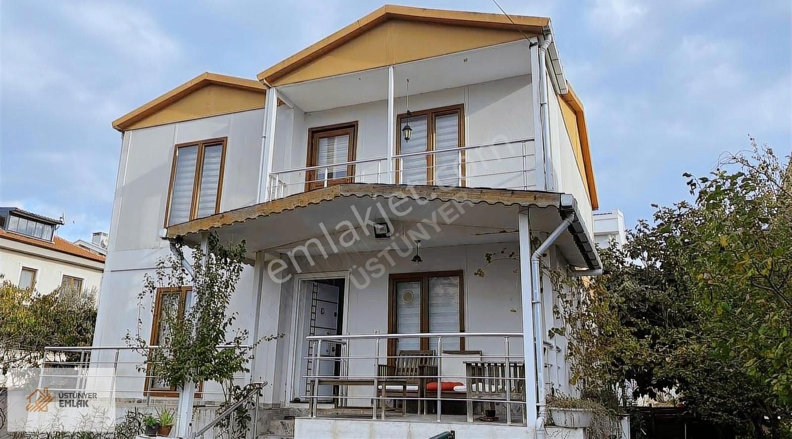 Büyükçekmece Güzelce Satılık Villa Büyükçekmece Güzelce Mahallesinde Satılık Müstakil Villa