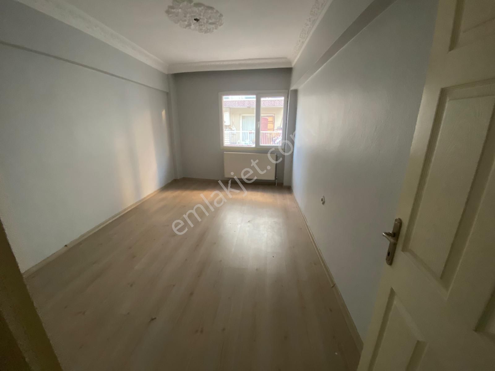 Acil Üçyol Meydan Yakını Bahçelievler Mahde 3+1 120m2 D.gazlı Arakat Ayrı Mutfak Ferah Daire - Görsel 7