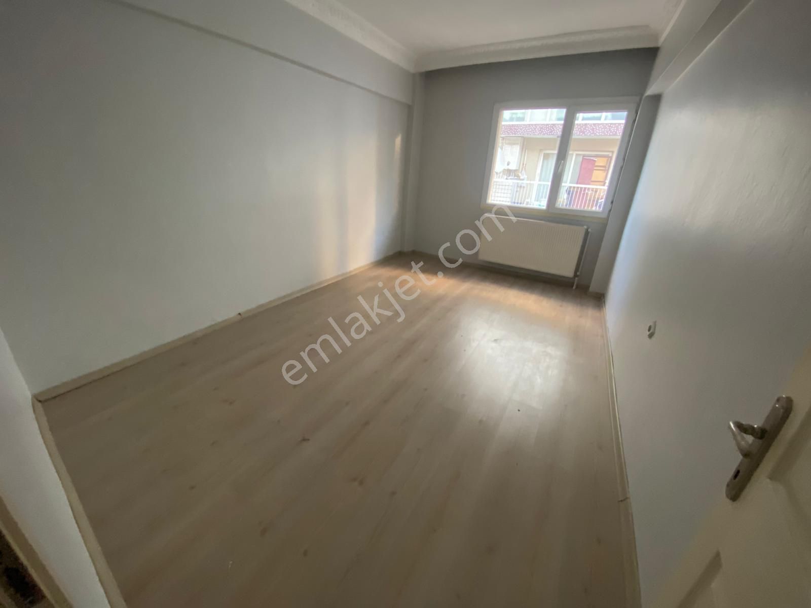 Acil Üçyol Meydan Yakını Bahçelievler Mahde 3+1 120m2 D.gazlı Arakat Ayrı Mutfak Ferah Daire - Görsel 9