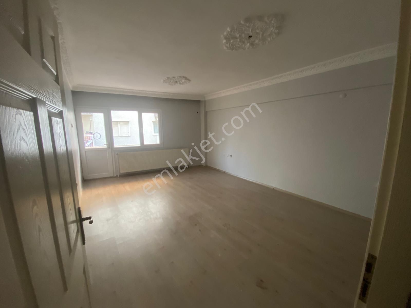 Acil Üçyol Meydan Yakını Bahçelievler Mahde 3+1 120m2 D.gazlı Arakat Ayrı Mutfak Ferah Daire - Görsel 2