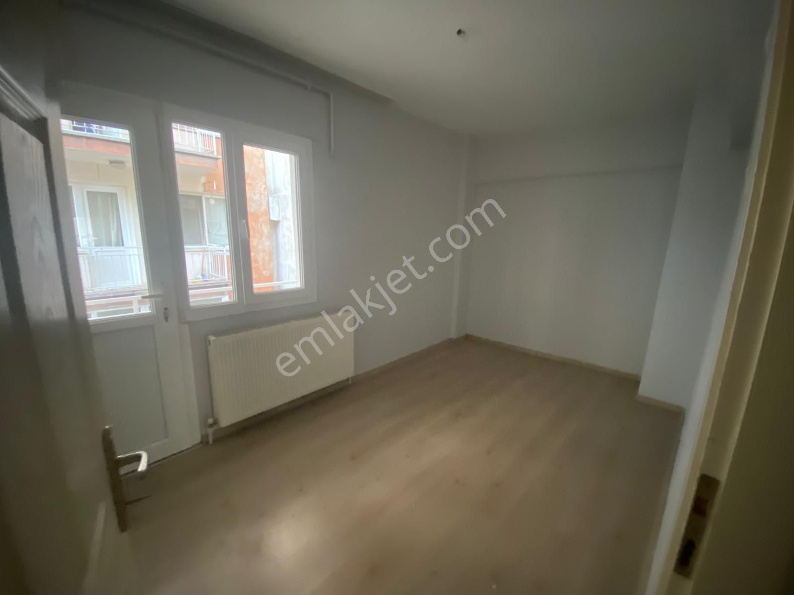 Acil Üçyol Meydan Yakını Bahçelievler Mahde 3+1 120m2 D.gazlı Arakat Ayrı Mutfak Ferah Daire - Görsel 12