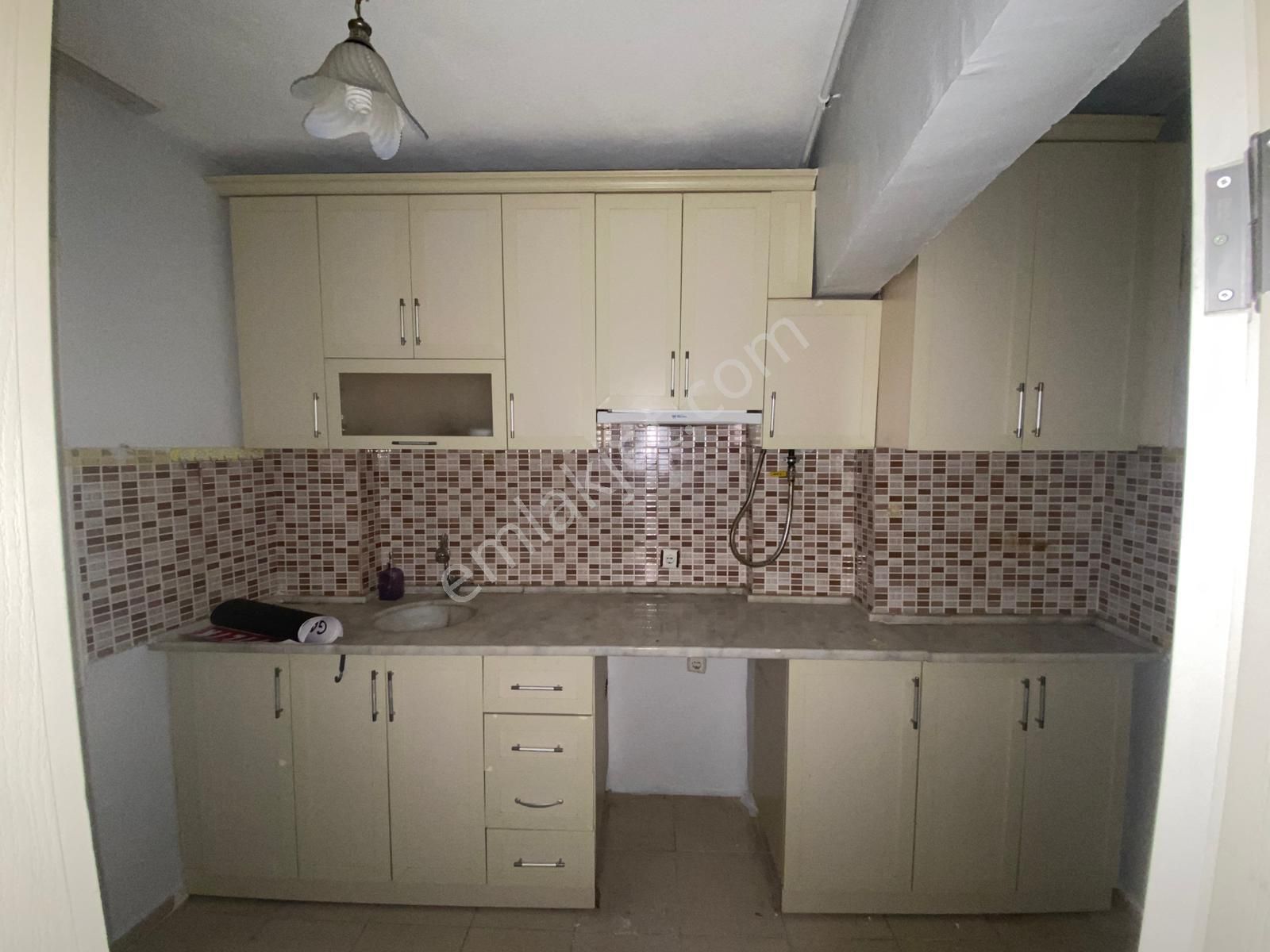 Acil Üçyol Meydan Yakını Bahçelievler Mahde 3+1 120m2 D.gazlı Arakat Ayrı Mutfak Ferah Daire - Görsel 17