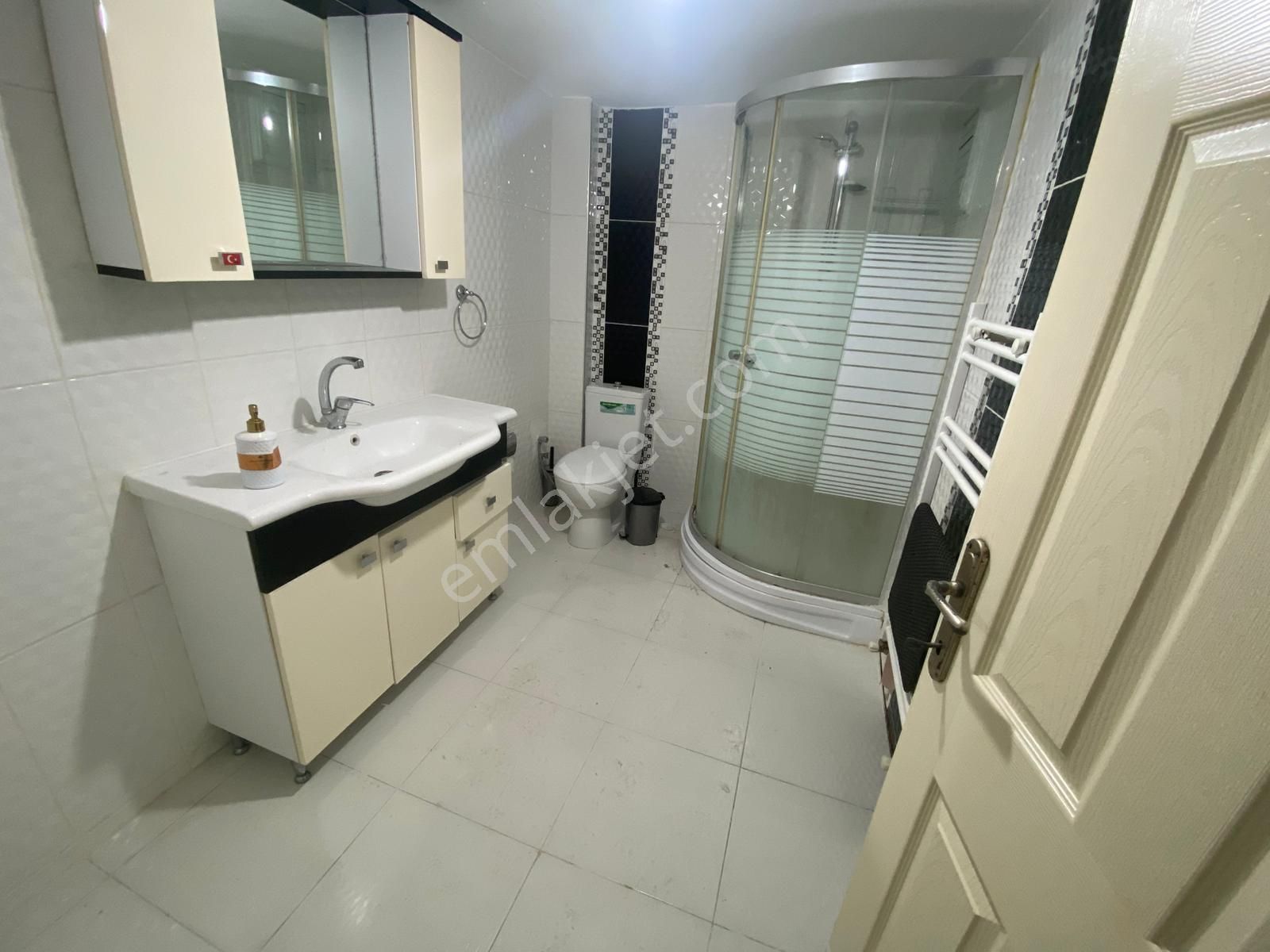 Acil Üçyol Meydan Yakını Bahçelievler Mahde 3+1 120m2 D.gazlı Arakat Ayrı Mutfak Ferah Daire - Görsel 20