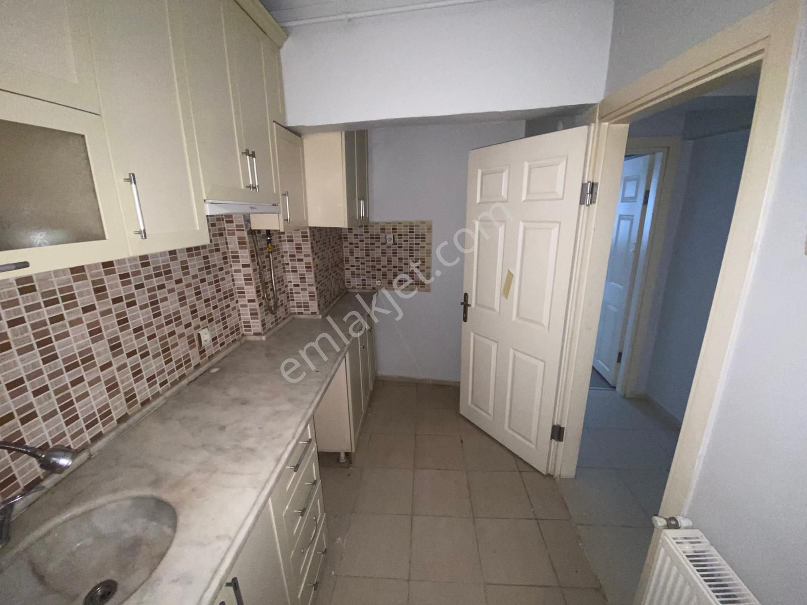 Acil Üçyol Meydan Yakını Bahçelievler Mahde 3+1 120m2 D.gazlı Arakat Ayrı Mutfak Ferah Daire - Görsel 19