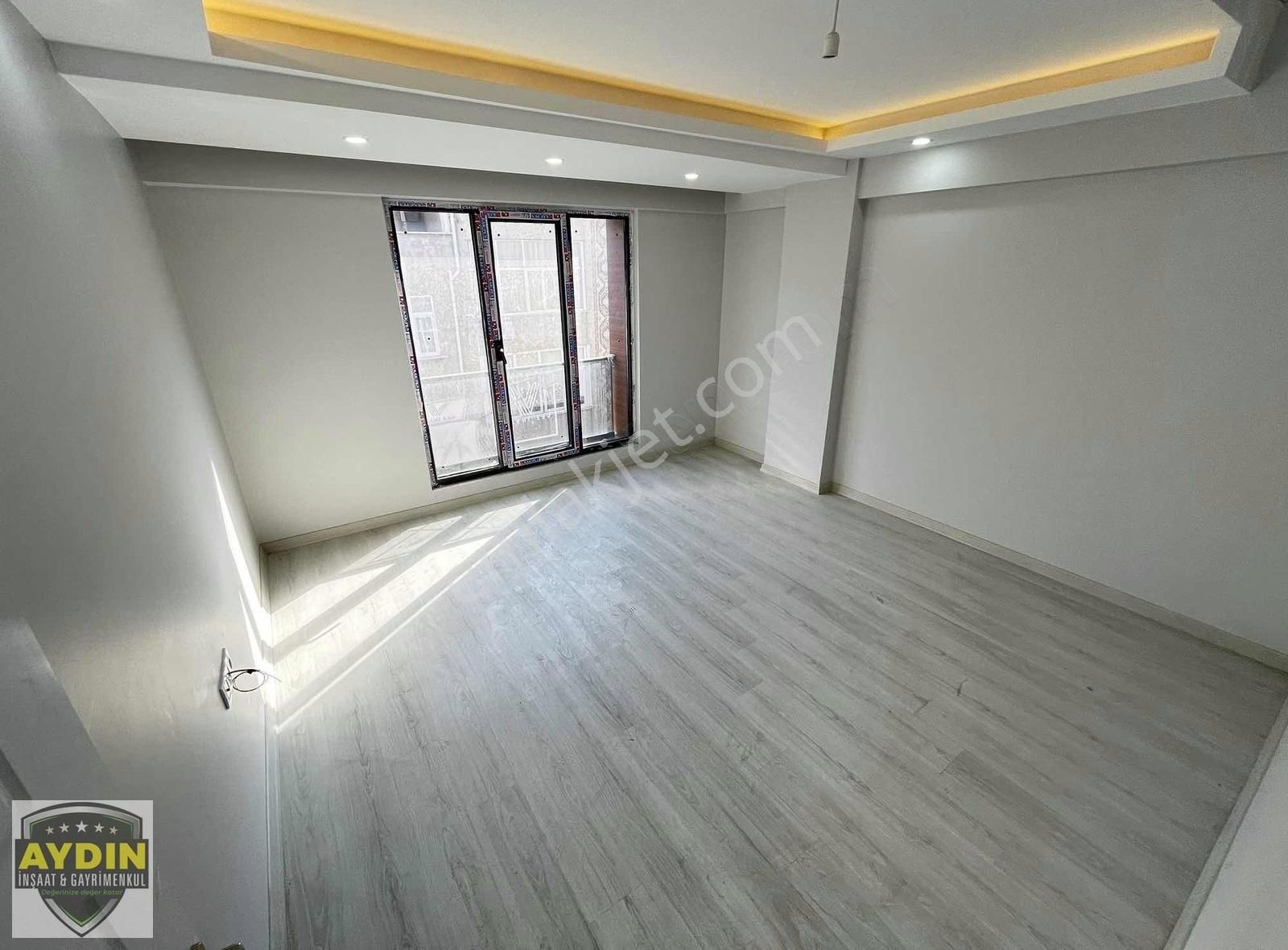 Sultangazi Cebeci Satılık Daire Aydın İnş. Cebeci Mah. 4+2 190m2 Sıfır Girişleri Ayrı Lüx Dublex