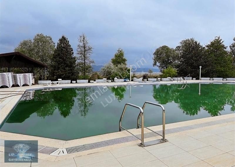 Sapanca Rüstempasa Satılık Villa Lux Lıfe 54 Gayrimenkul Eşyalı Gölev Sitesinde Satılık Villa