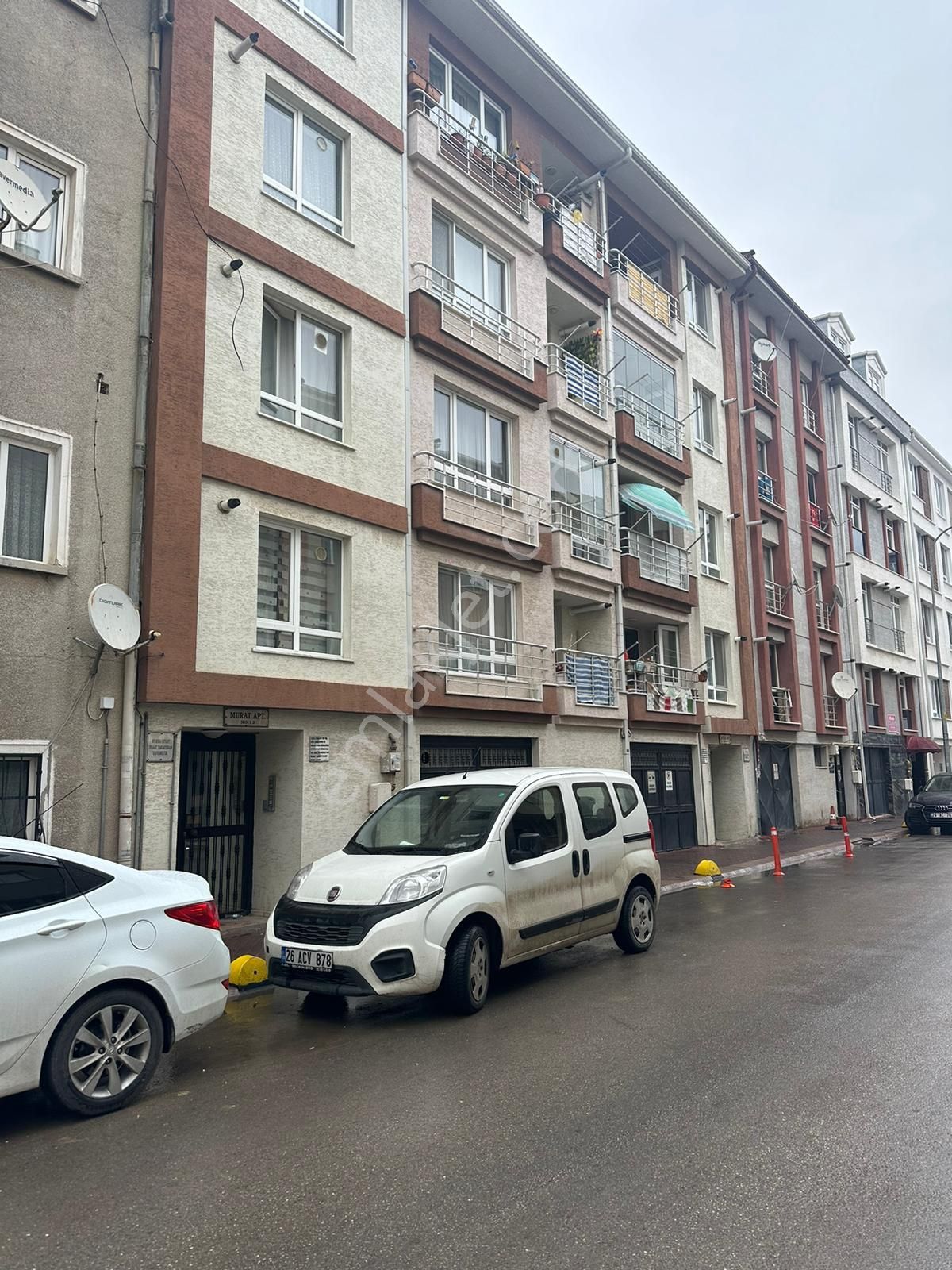 Tepebaşı Güllük Satılık Daire Nil Emlak Gayrımenkul Danışmanlığından Kiracısız Eşyasız 50 M2 1+1