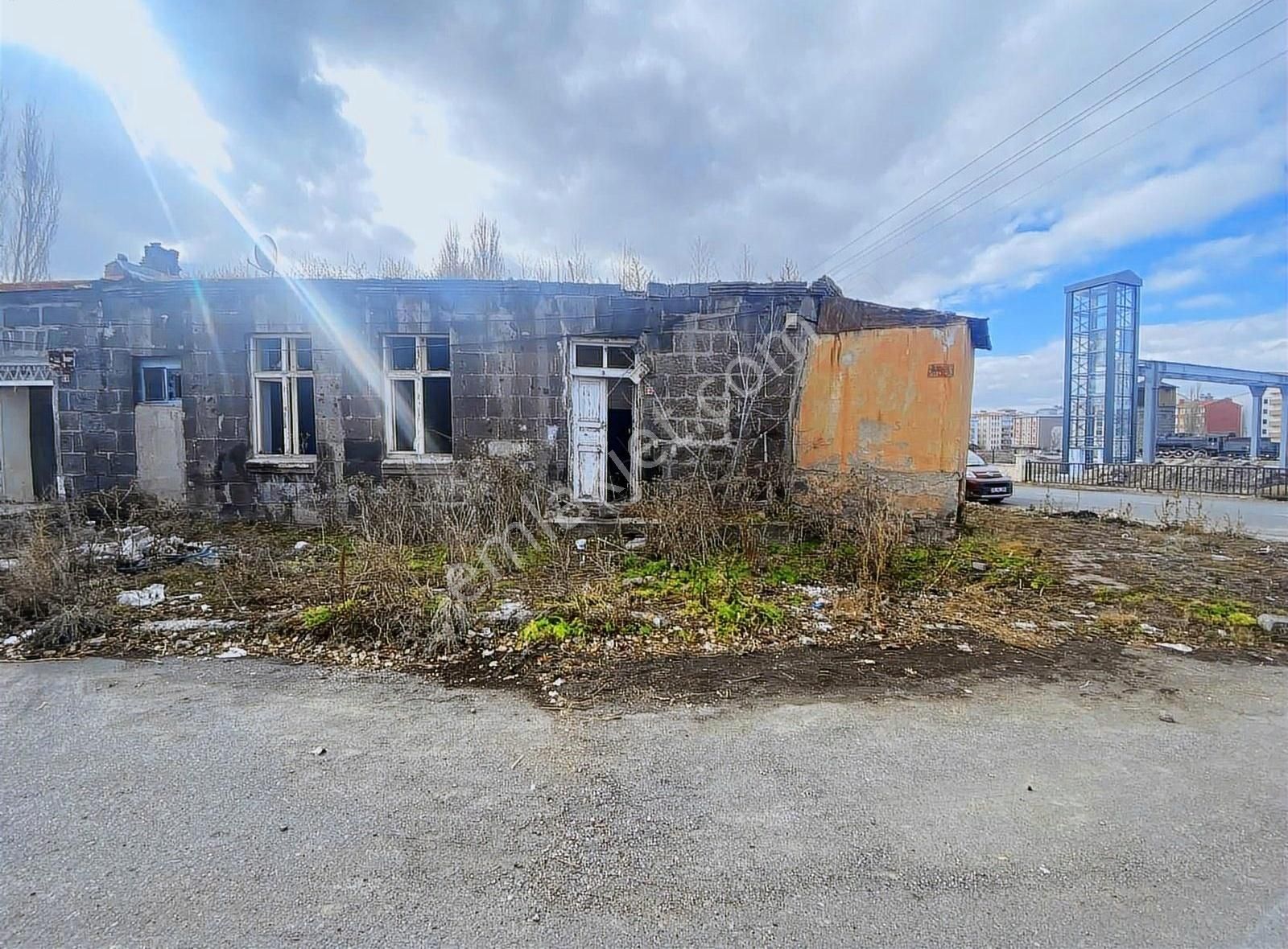 Şeyma Emlaktan Satılık Hafızpaşada Rus Binası - Görsel 12