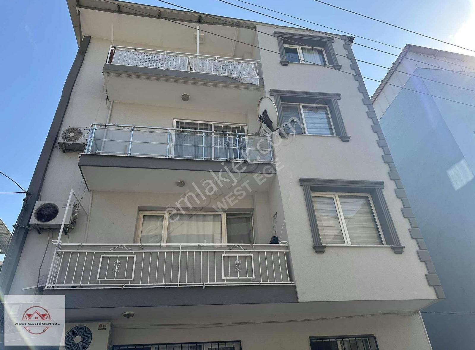 Bornova Ümit Satılık Daire West'ten Bornova Ümit Mah. 2+1 Doğalgazlı Satılık Daire