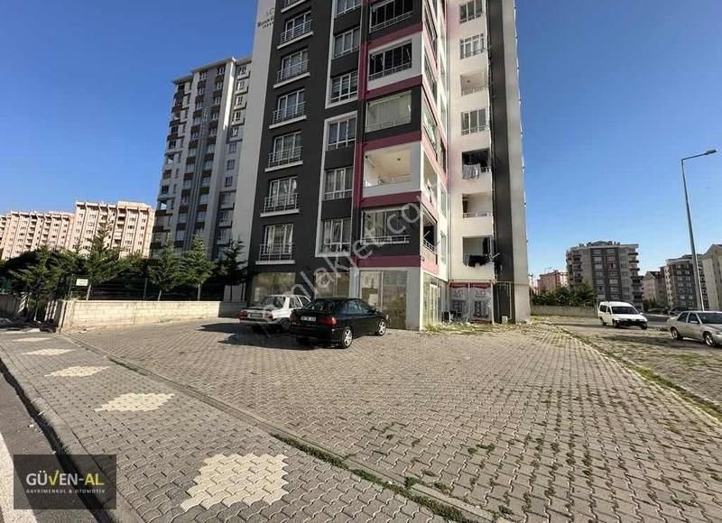 Melikgazi Demokrasi Kiralık Dükkan & Mağaza Toki Demokrasi Mah. 140 Metre² Her İşe Uygun Kiralık Dükkan