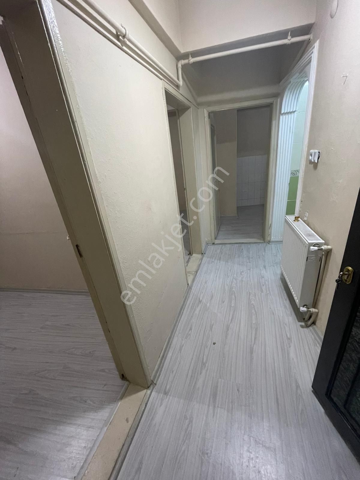 Esenler Turgut Reis Satılık Daire Esenler Satılık Daire 2+1 Yüksek Giriş 70 M2 Hisseli Daire