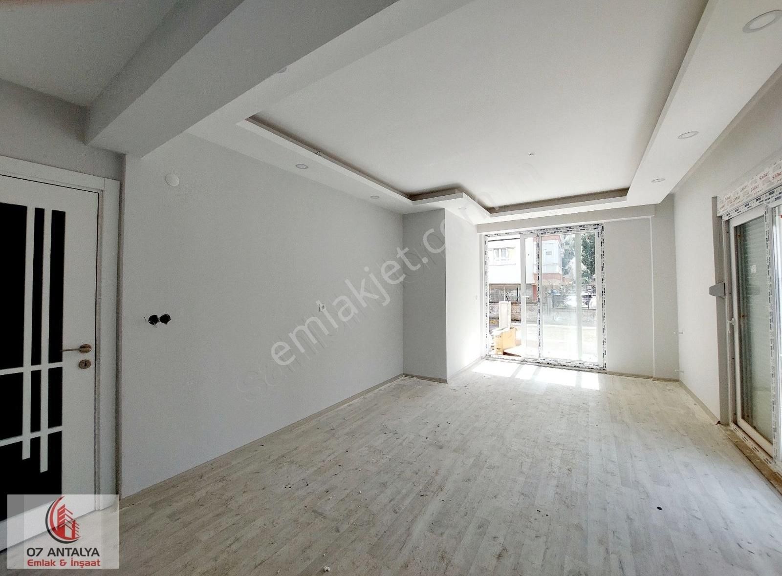 Kepez Esentepe Satılık Daire Esentepede 2+1 90m2 Sıfır 3 Cepheli Güneyi Yol Süper Daire