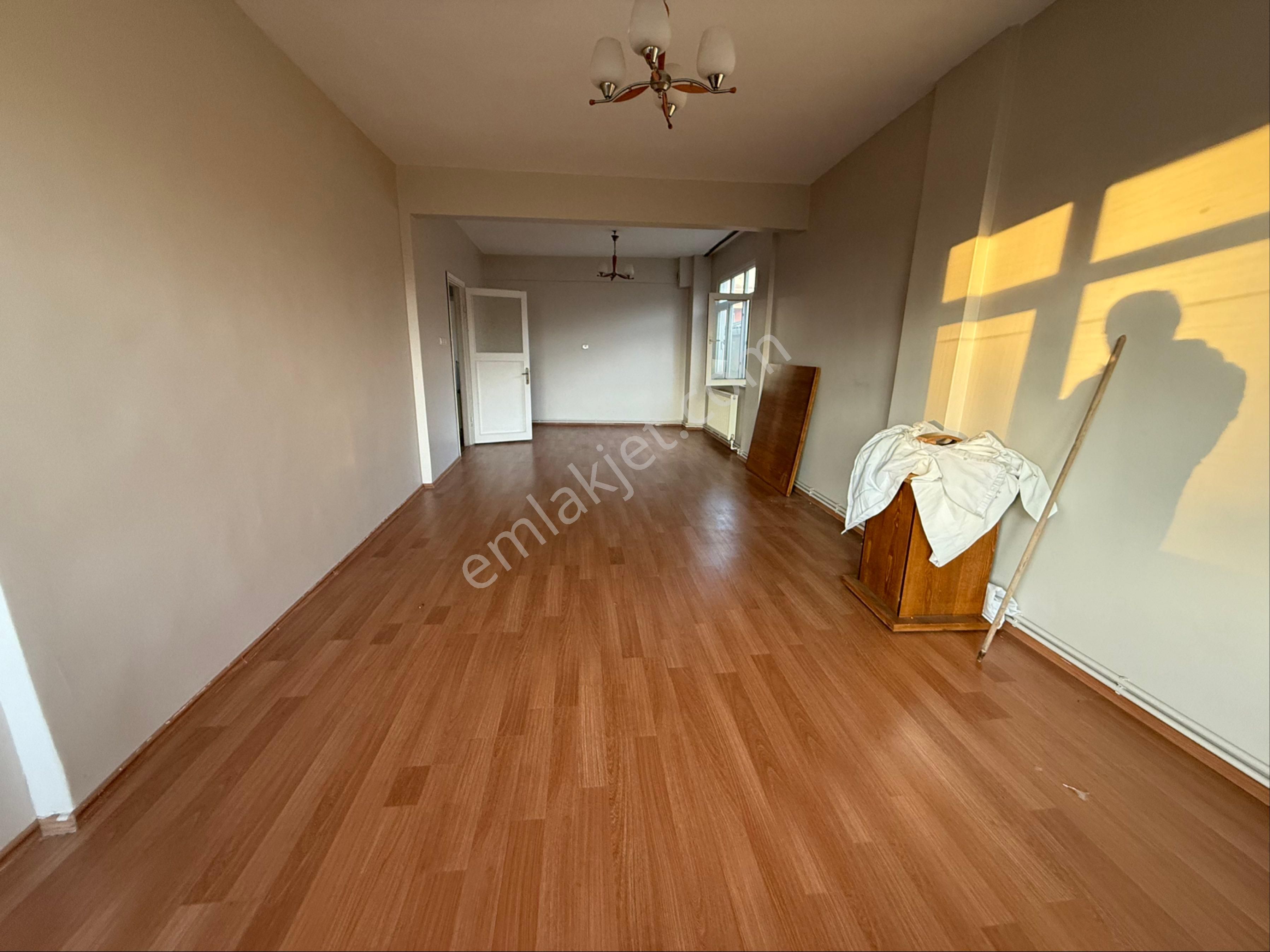 Ataşehir İçerenköy Kiralık Daire Özkancalar’dan Kiralık Bostancı Metroya Yakın 3+1 Geniş Daire