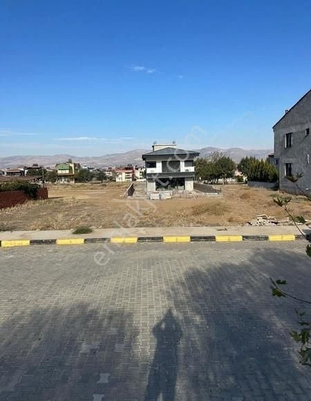 Alaşehir Hacıbey Satılık Konut İmarlı Manisa Alaşehir Hacıbey Mah.'de Satılık Villa Yapımına Uygun İma