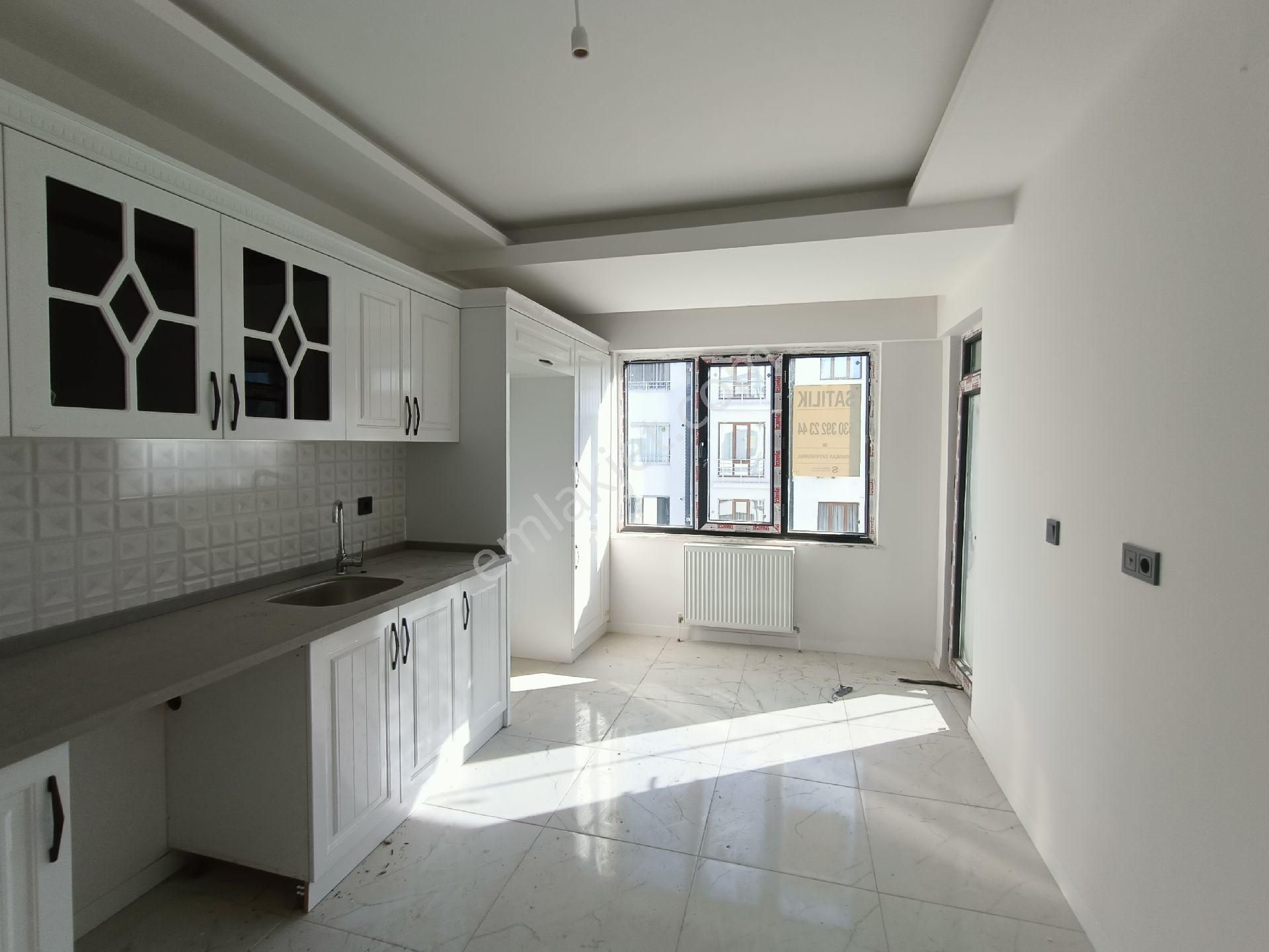 Turanlar Gayrimenkul'den Elazığ Sürsürü'de Stadyuma Yakın Lüx 3+1 Satılık Daire...