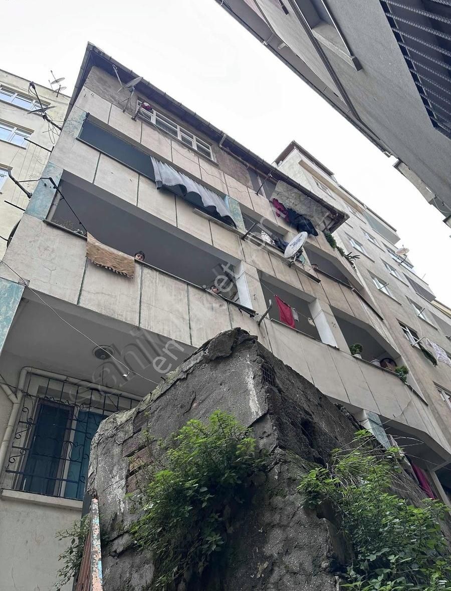 Kağıthane Çağlayan Satılık Bina Satılık Çağlayan Fevzıçakmak 3 Daire 70m2 Toprak Hissesi