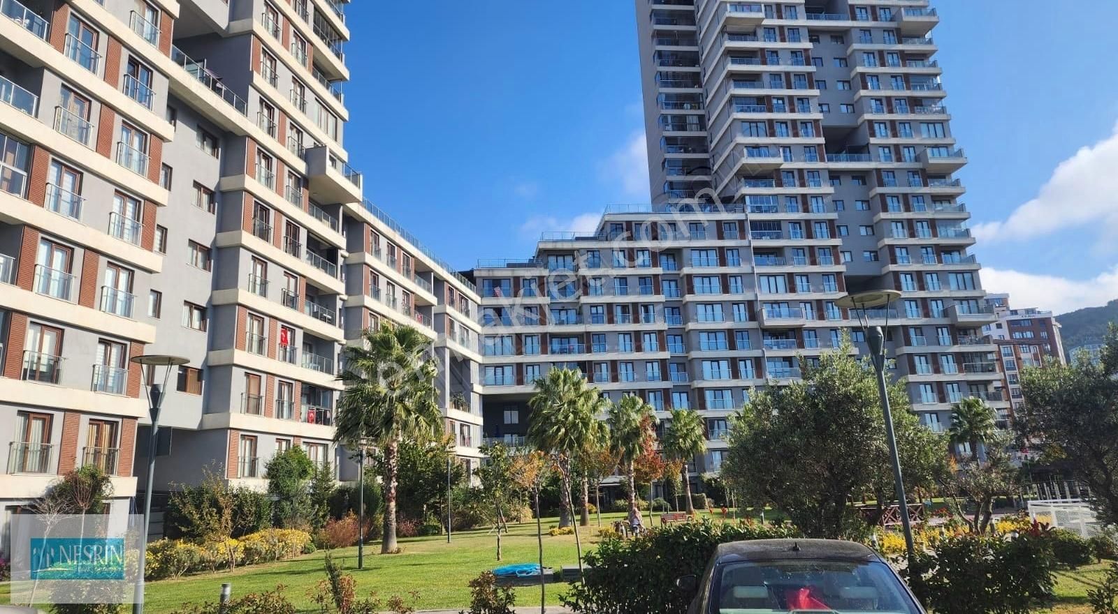 Kartal Yakacık Yeni Kiralık Residence Nesrin Emlak Tan Güvenlikli Havuzlu Huzurlu Sitede 1+1