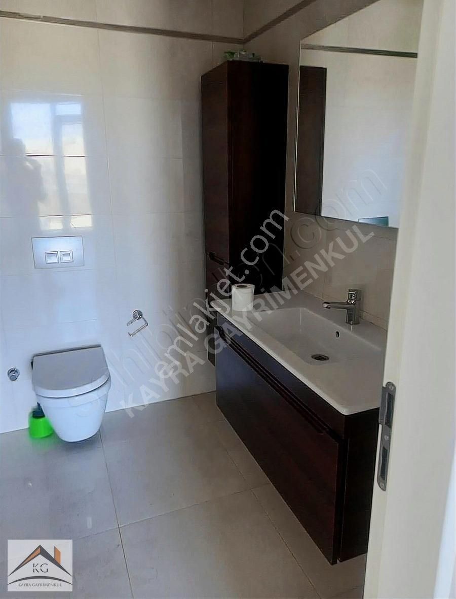 Avcılar Yeşilkent Satılık Daire Göl Panorama Sitesinde 2+1 Açık Mutfak Eşyalı Boş Daire