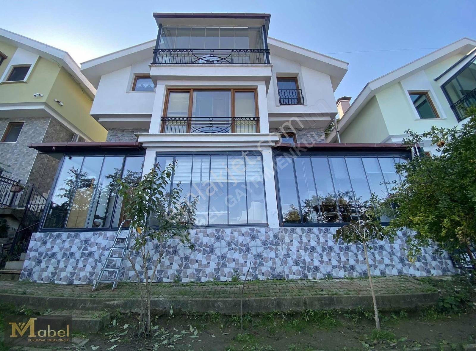 Ordu Gülyalı Eşyalı Kiralık Daire Mabel Gayrimenkul-gülyalı-tepe Altı Villalarında Deniz Manzaralı