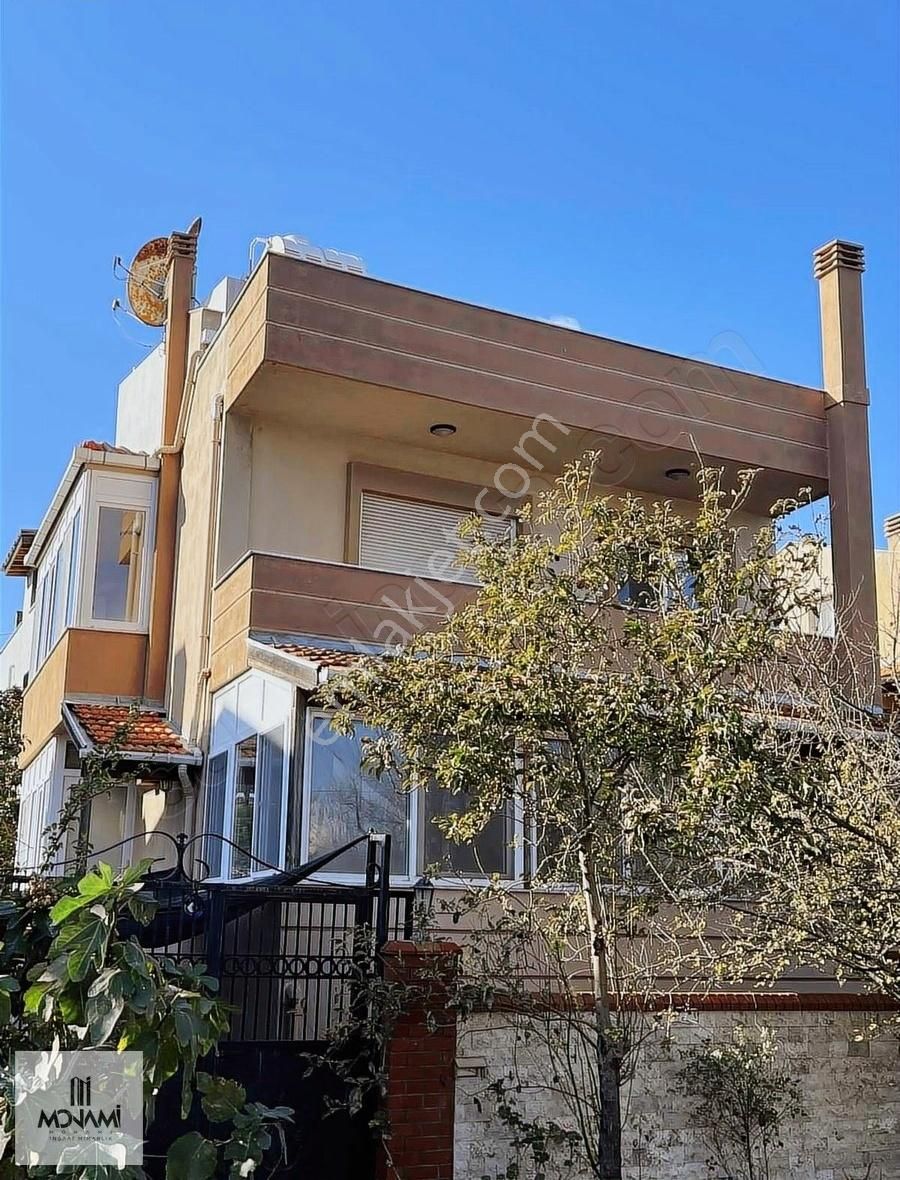 Urla Kalabak Kiralık Villa Monami'den Mükemmel Konumda 3+1 150 M2 Müstakil Villa