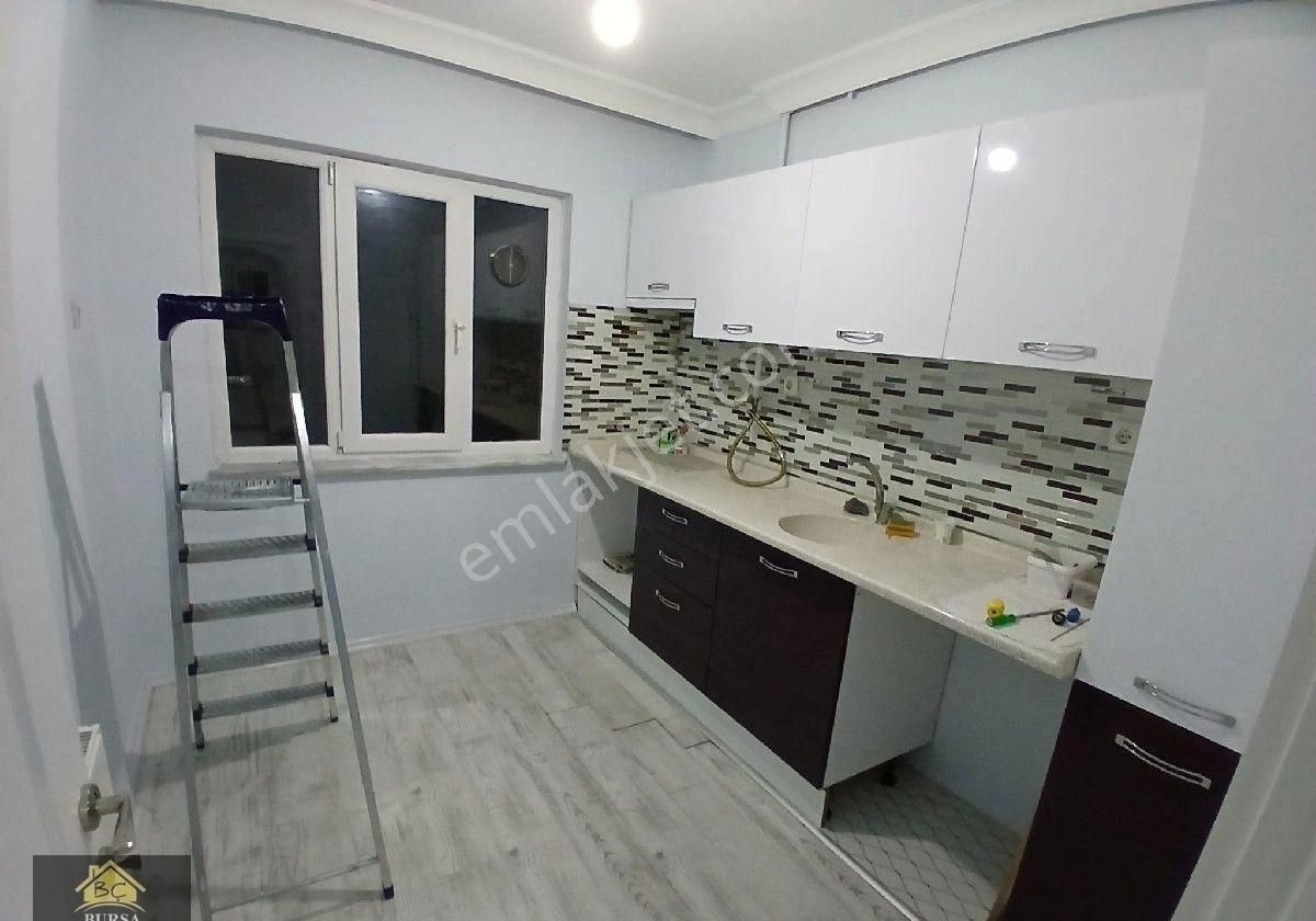 Yıldırım Şükraniye Kiralık Daire Bursa Yıldırım Davutdede Arakat Kombili Bakımlı 2+1 Daire