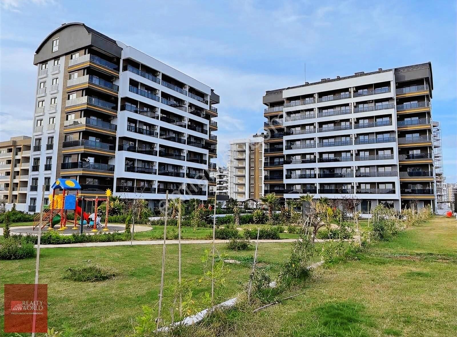 Aksu Altıntaş Satılık Daire Altıntaş Da Özellikli Sitede Satılık 2+1 Daire