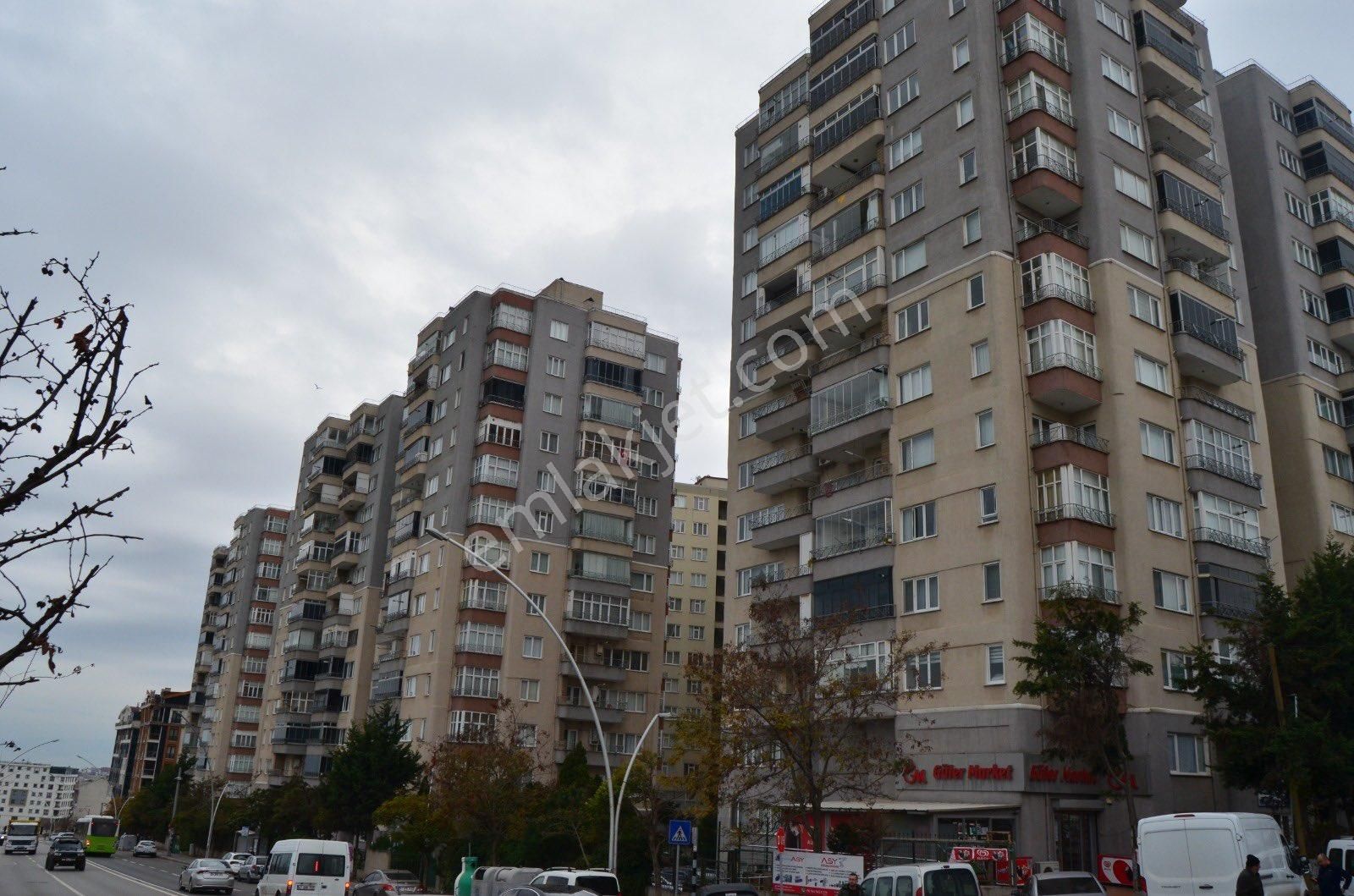 Gebze Barış Satılık Daire 3+1 Site İçerisinde Geniş Daire