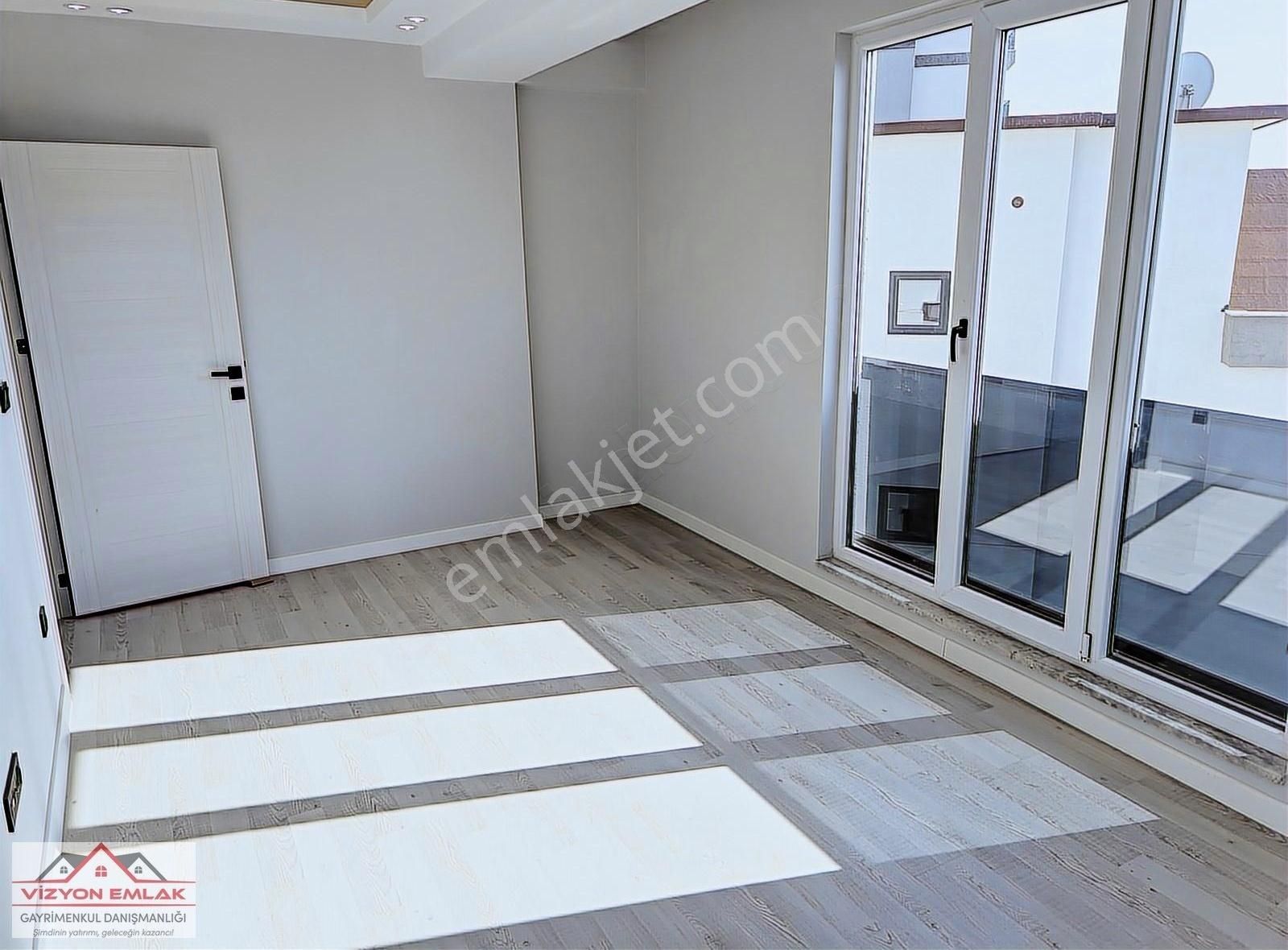 Kartal Hürriyet Satılık Daire Kısmi Deniz Manzaralı Taşınmya Hazır!! 2+1 90m² Ara Kat